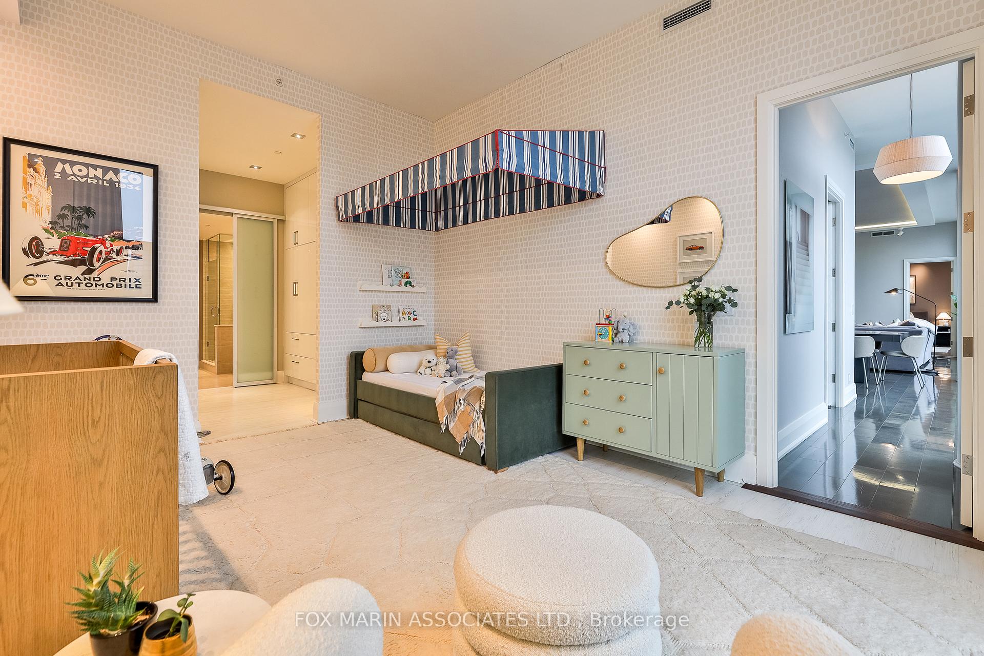 478 King St W Unit: PH-02