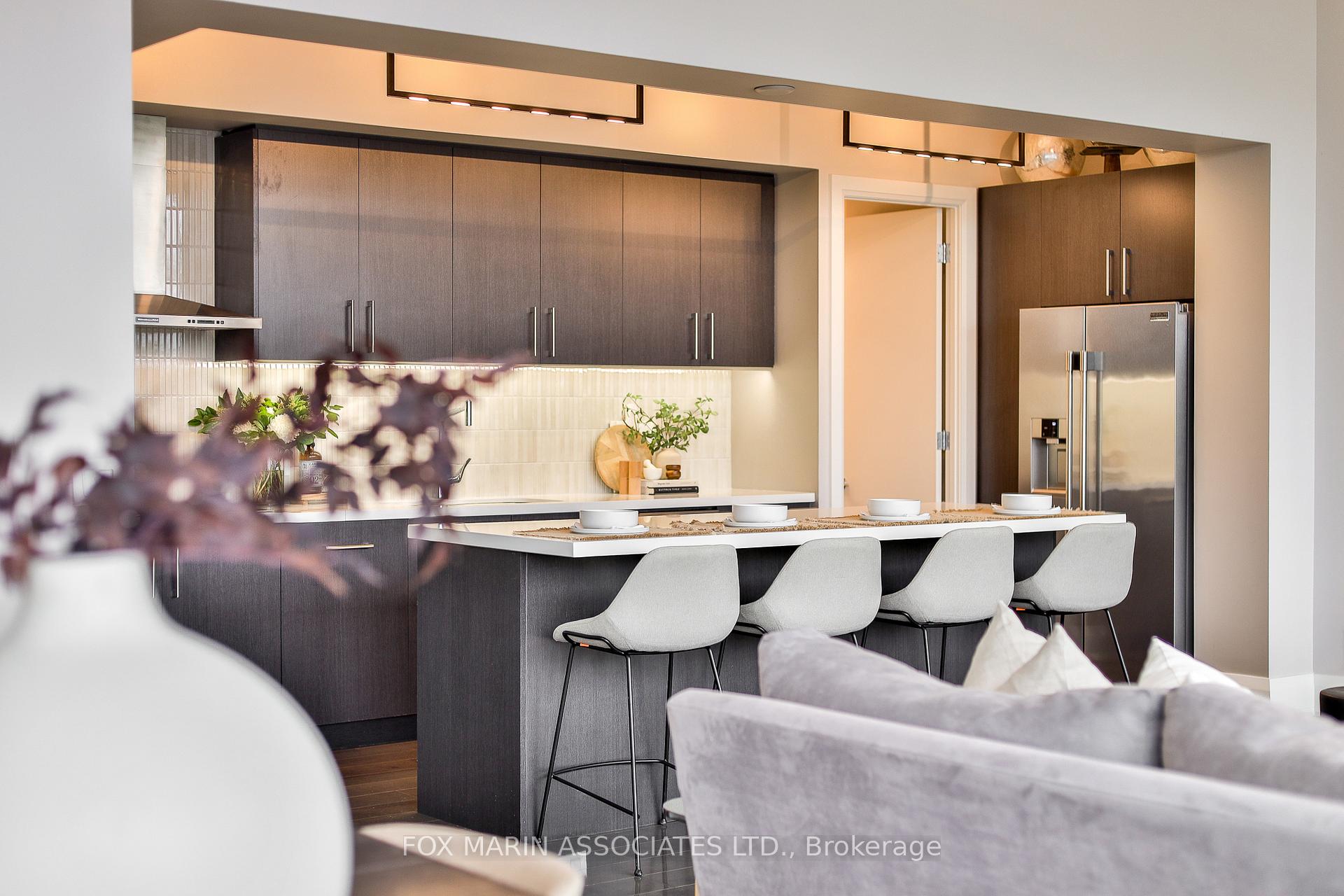 478 King St W Unit: PH-02