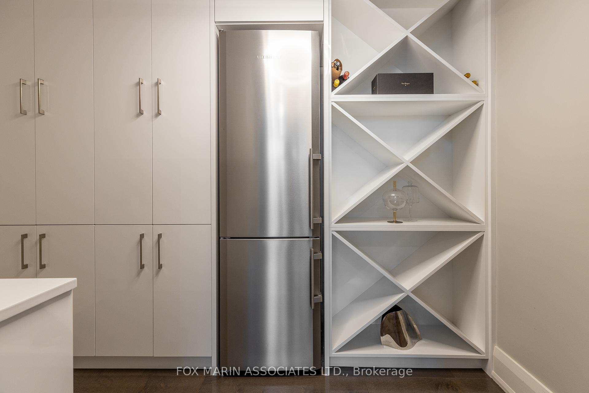 478 King St W Unit: PH-02