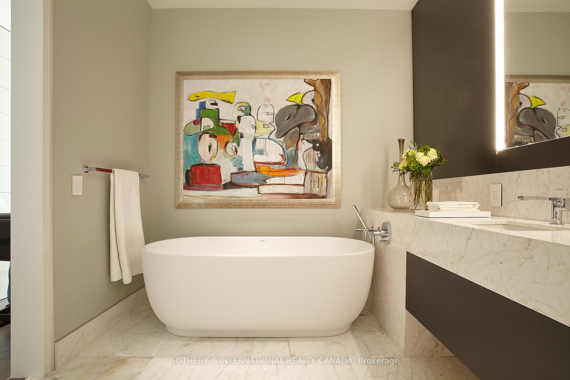 #4602 & 4603 - 183 Wellington Street, Toronto Unit: 4602 & 4603