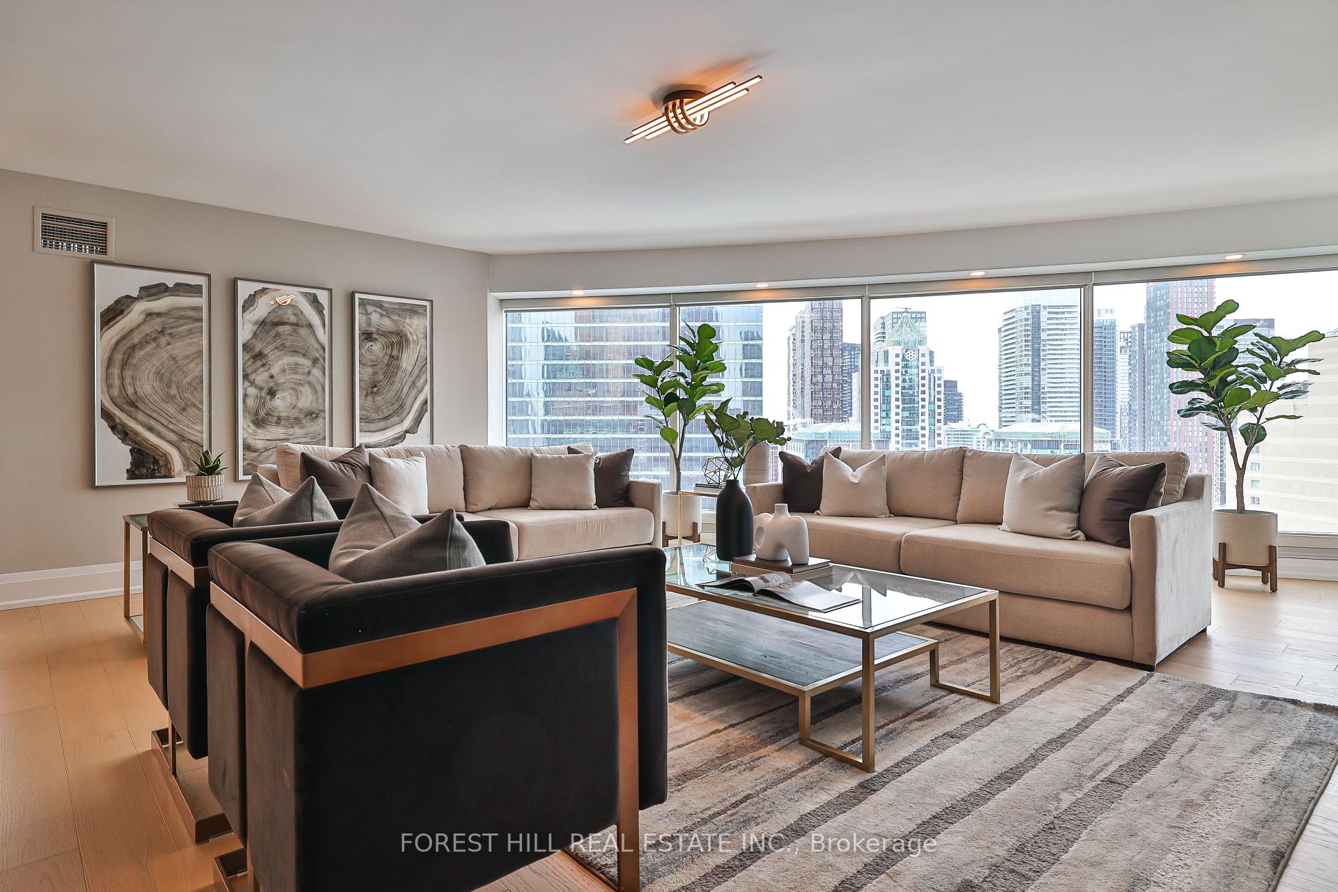 33 University Ave Unit: 2702