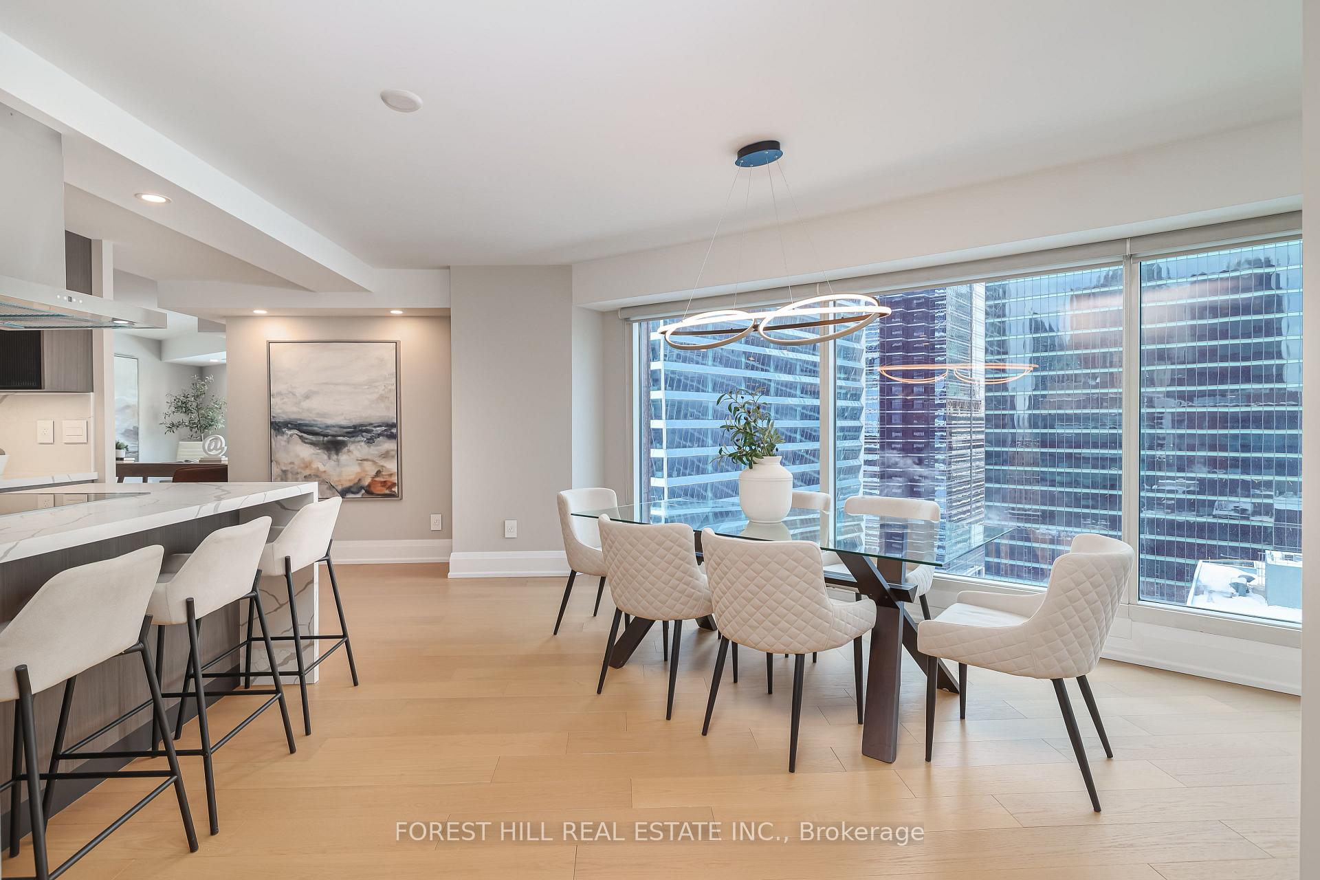 33 University Ave Unit: 2702