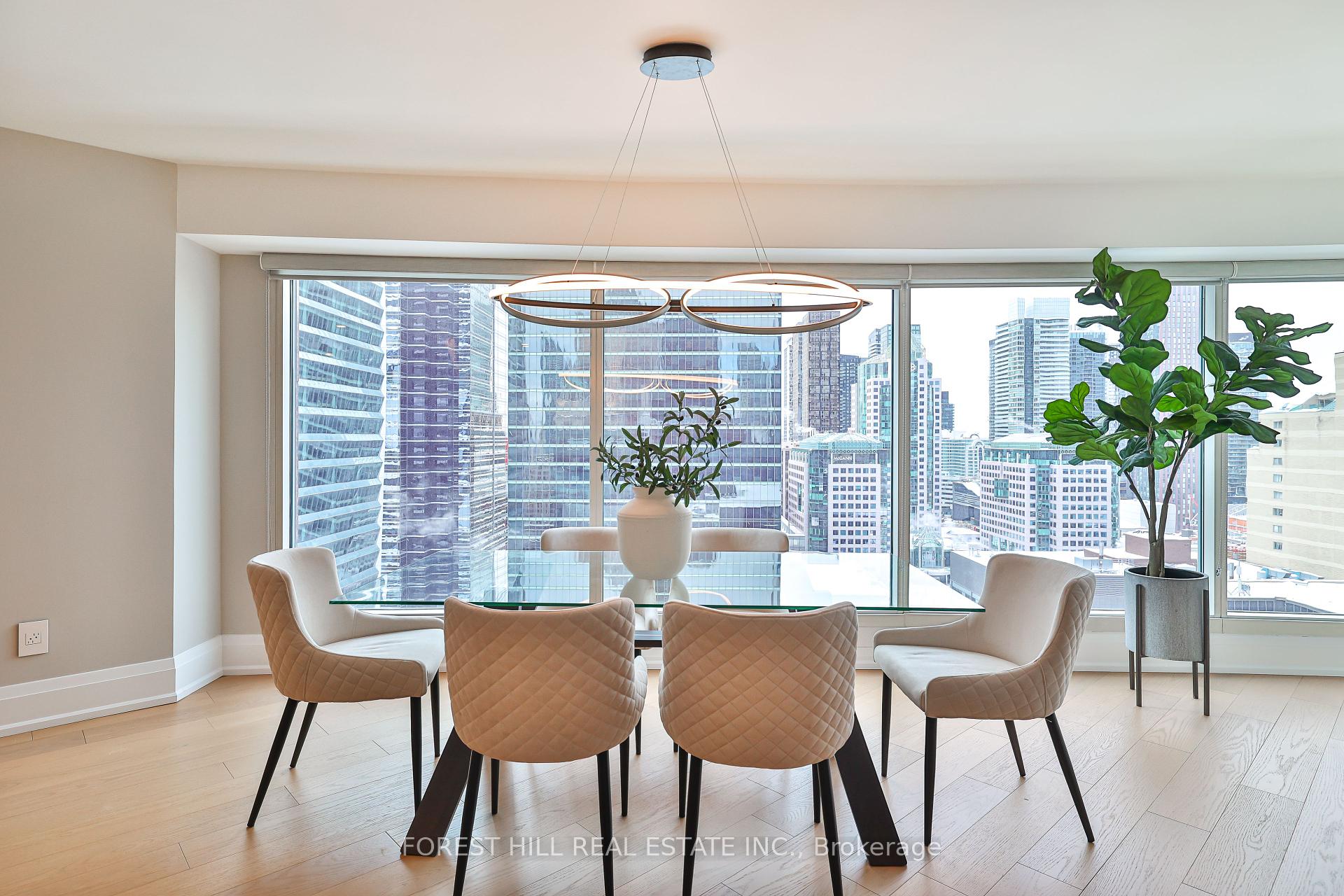 33 University Ave Unit: 2702