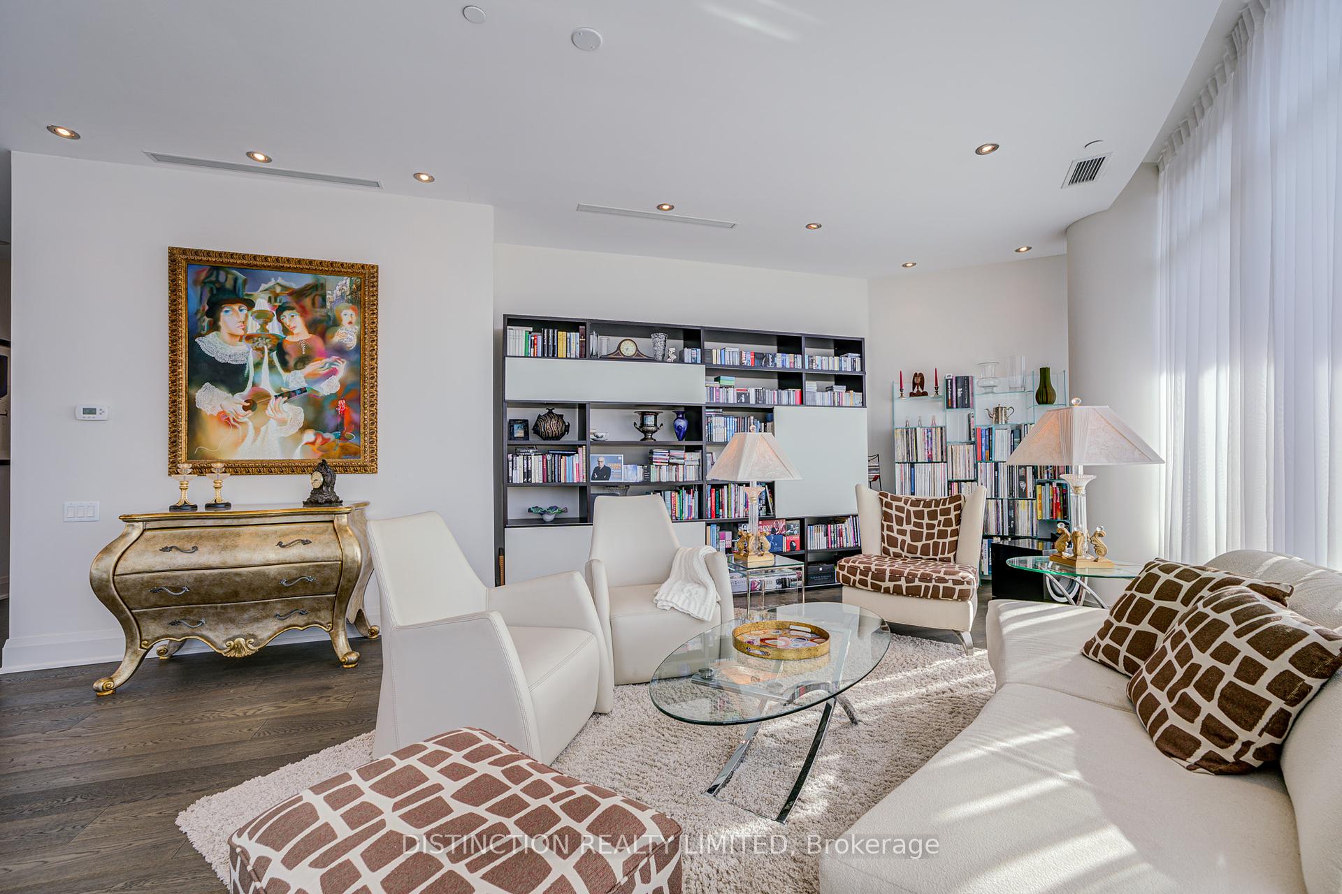 77 W Charles Street W 1603