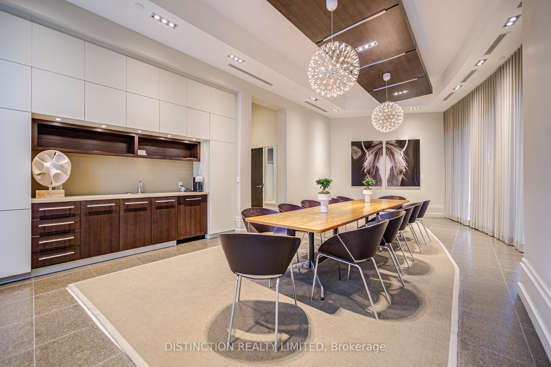 77 W Charles Street W 1603