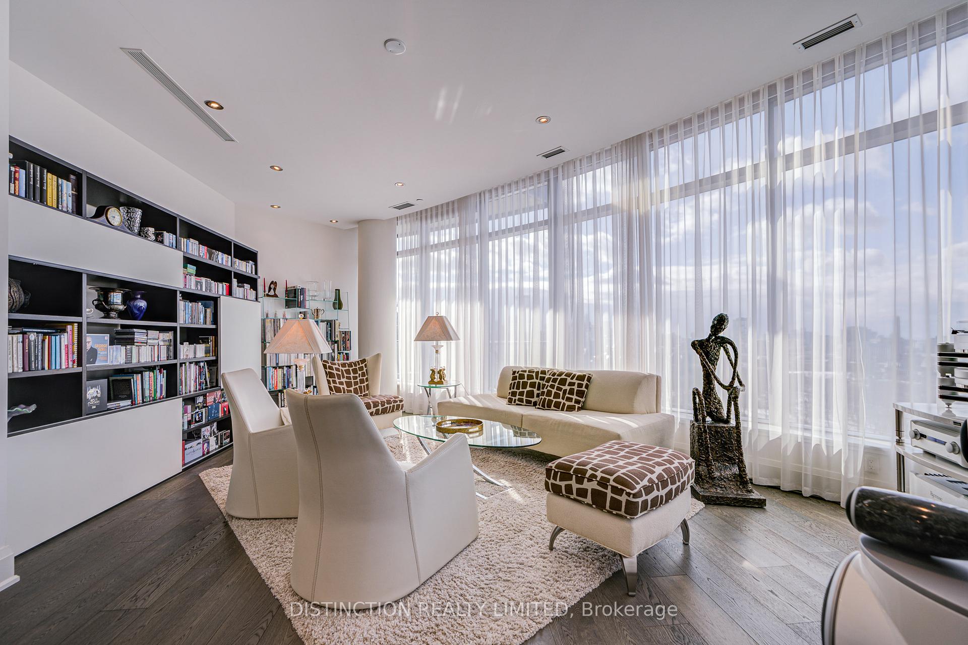 77 W Charles Street W 1603