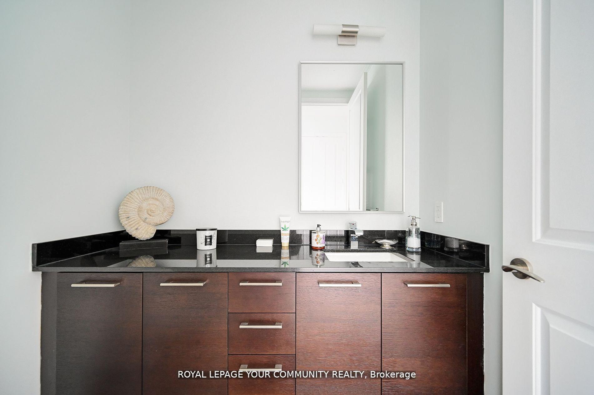 #Ph 35 - 21 Balmuto Street, Toronto Unit: Ph 35