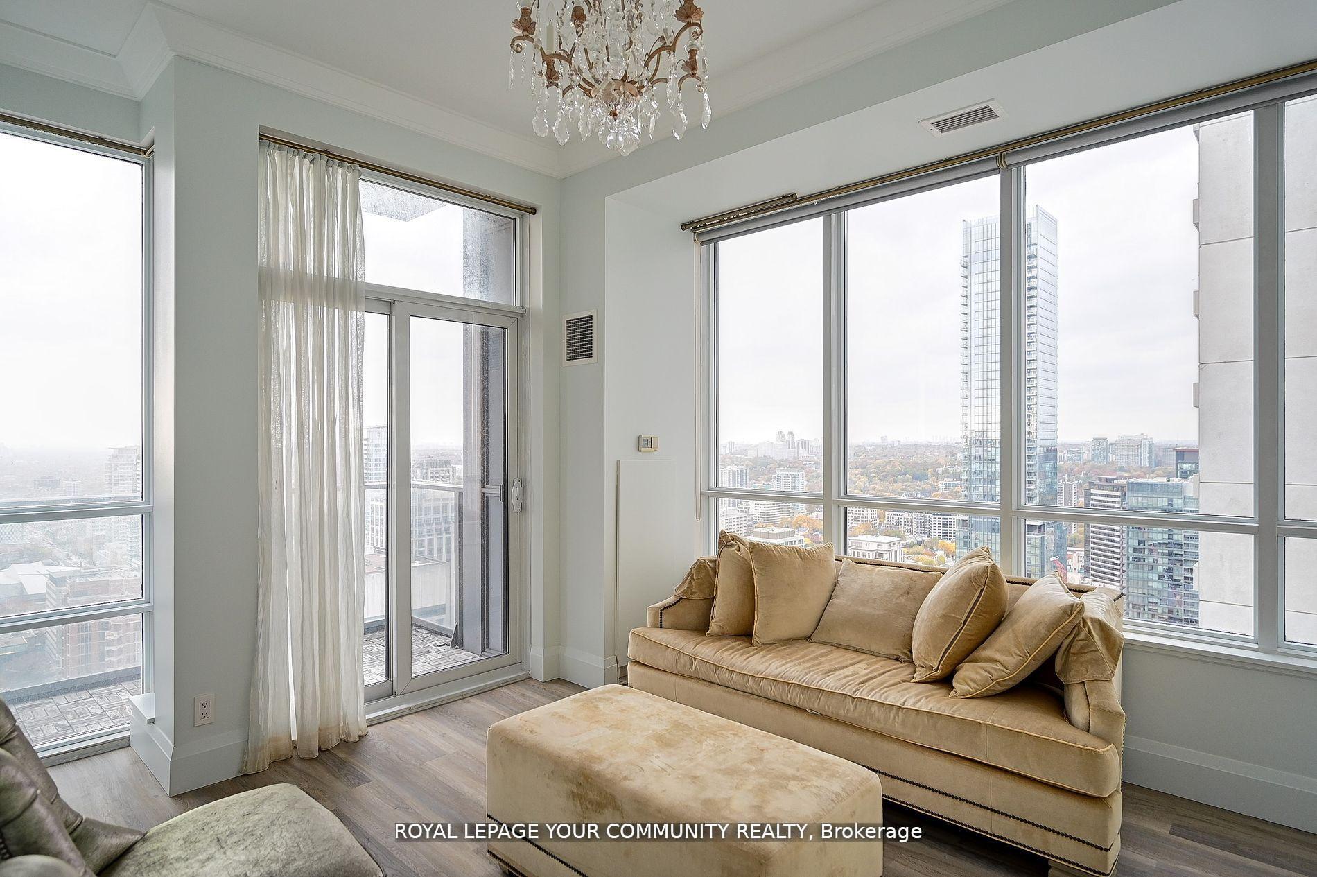 #Ph 35 - 21 Balmuto Street, Toronto Unit: Ph 35