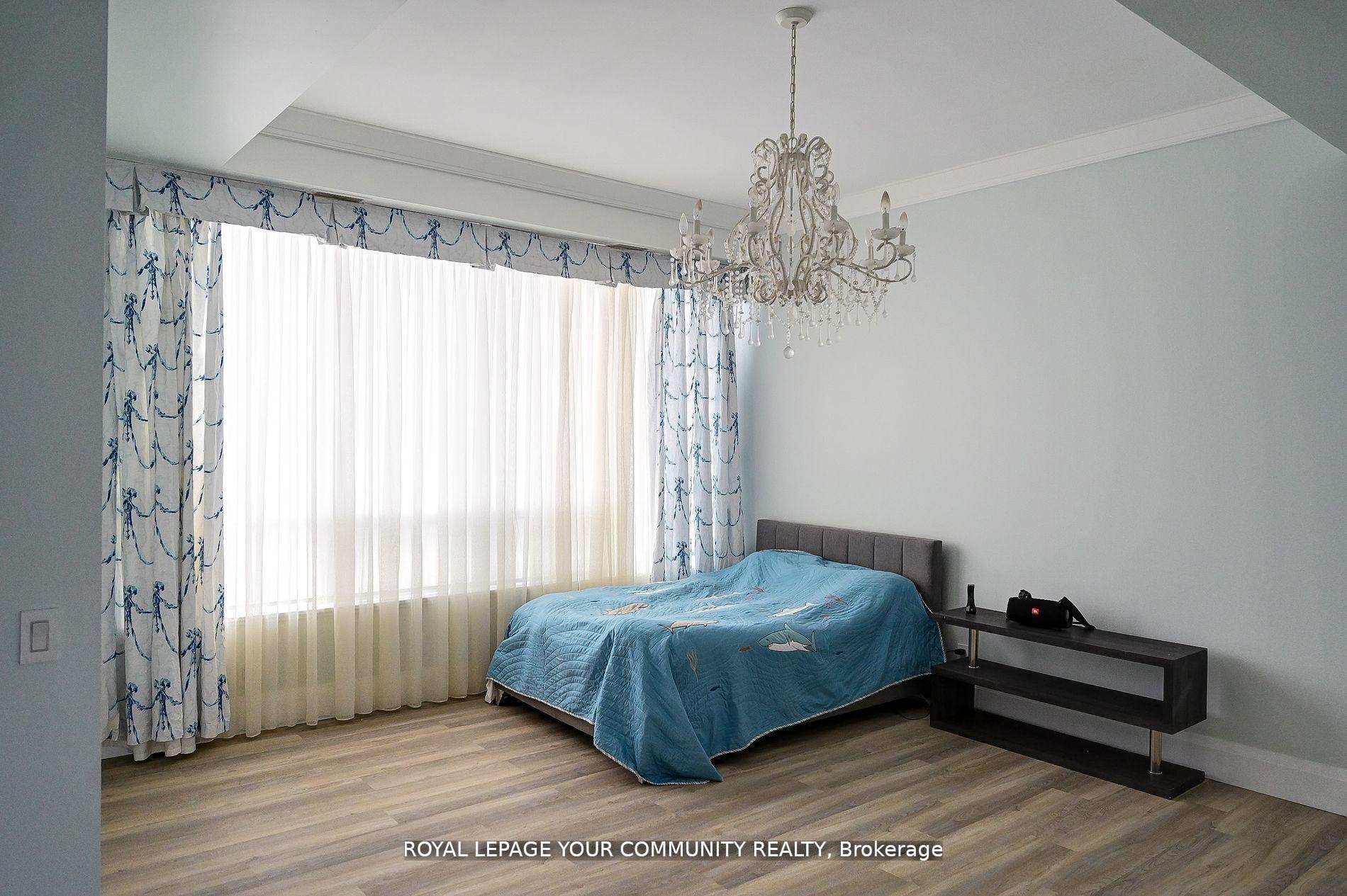 #Ph 35 - 21 Balmuto Street, Toronto Unit: Ph 35