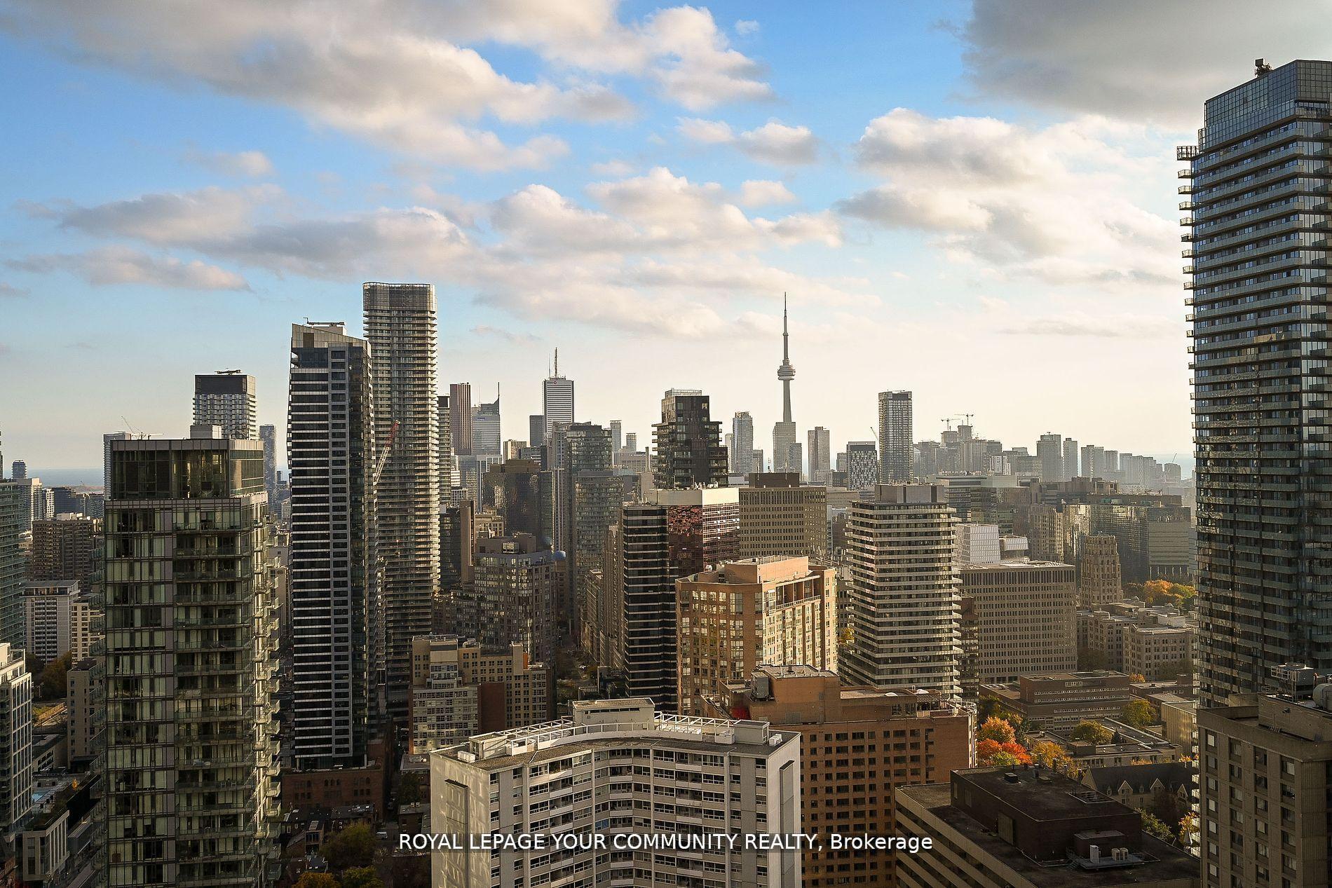 #Ph 35 - 21 Balmuto Street, Toronto Unit: Ph 35