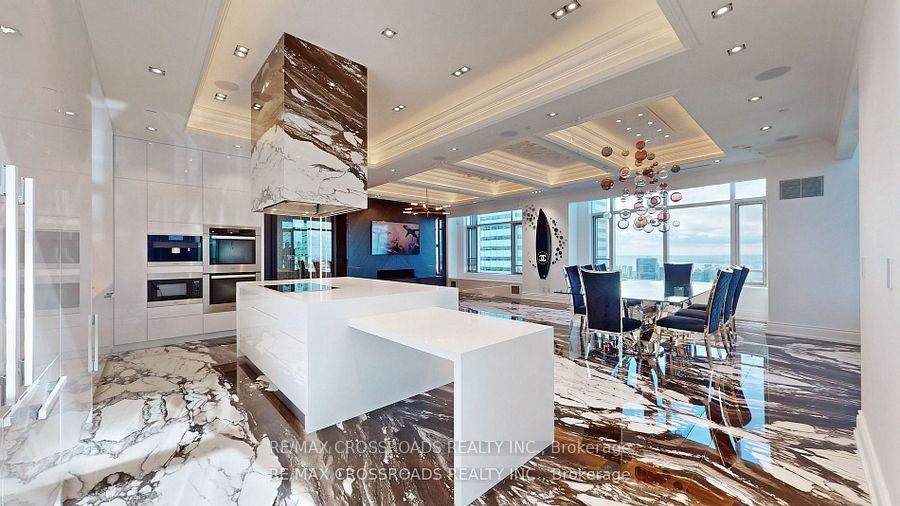 #4801 - 311 Bay Street, Toronto Unit: 4801