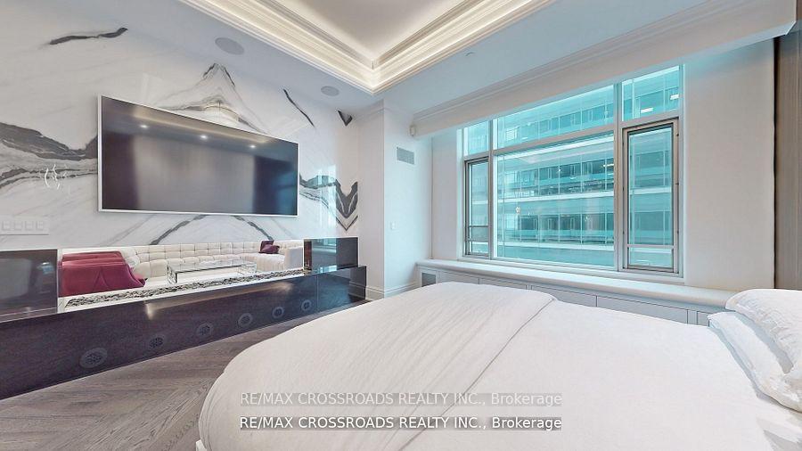 #4801 - 311 Bay Street, Toronto Unit: 4801
