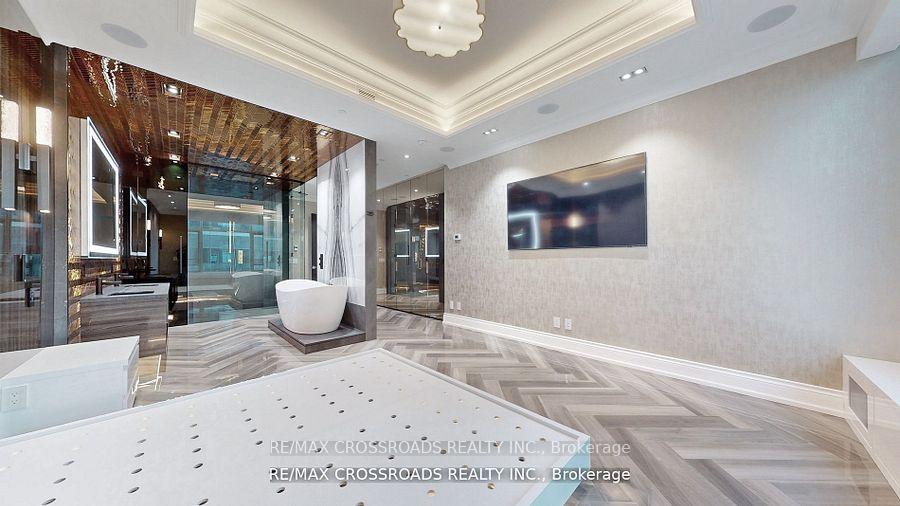#4801 - 311 Bay Street, Toronto Unit: 4801