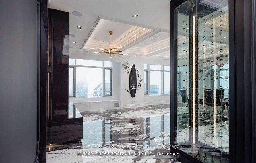 #4801 - 311 Bay Street, Toronto Unit: 4801