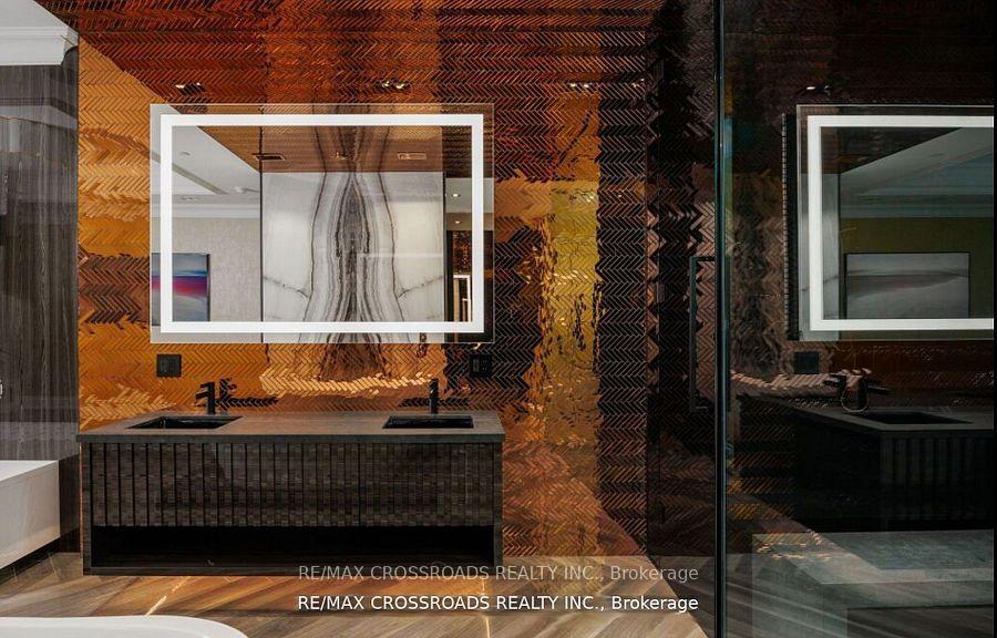 #4801 - 311 Bay Street, Toronto Unit: 4801