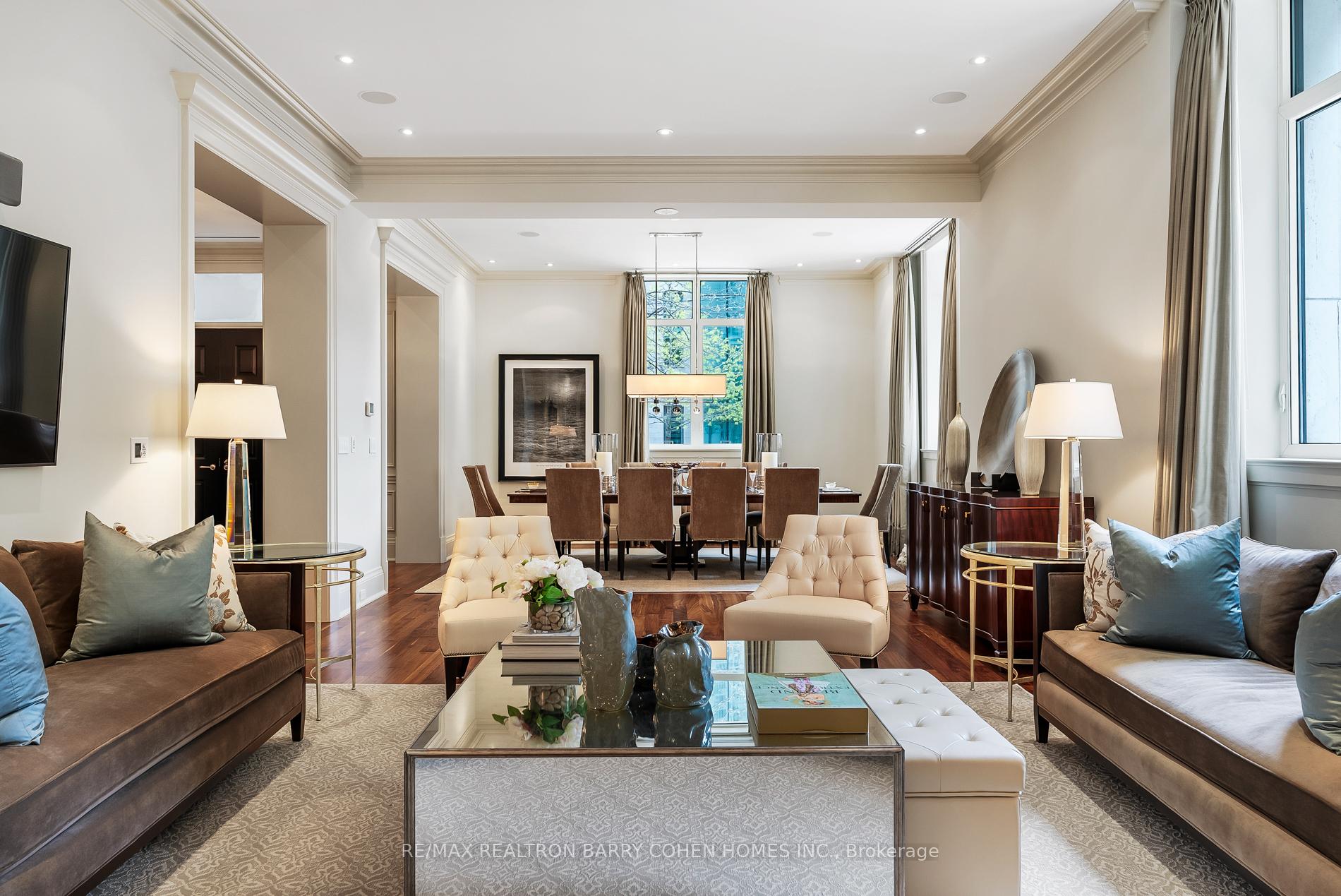 #1A - 1 St Thomas Street, Toronto Unit: 1A