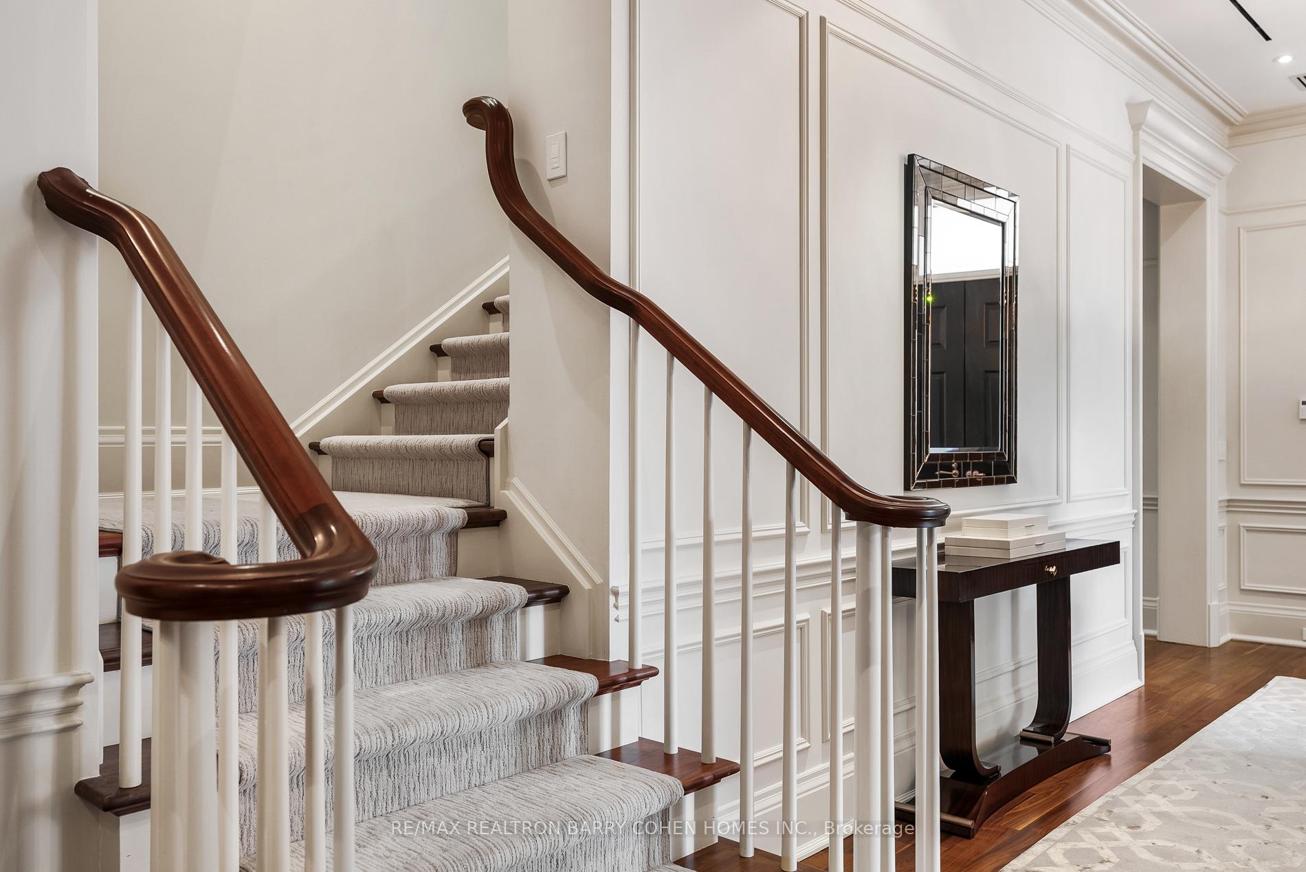 #1A - 1 St Thomas Street, Toronto Unit: 1A