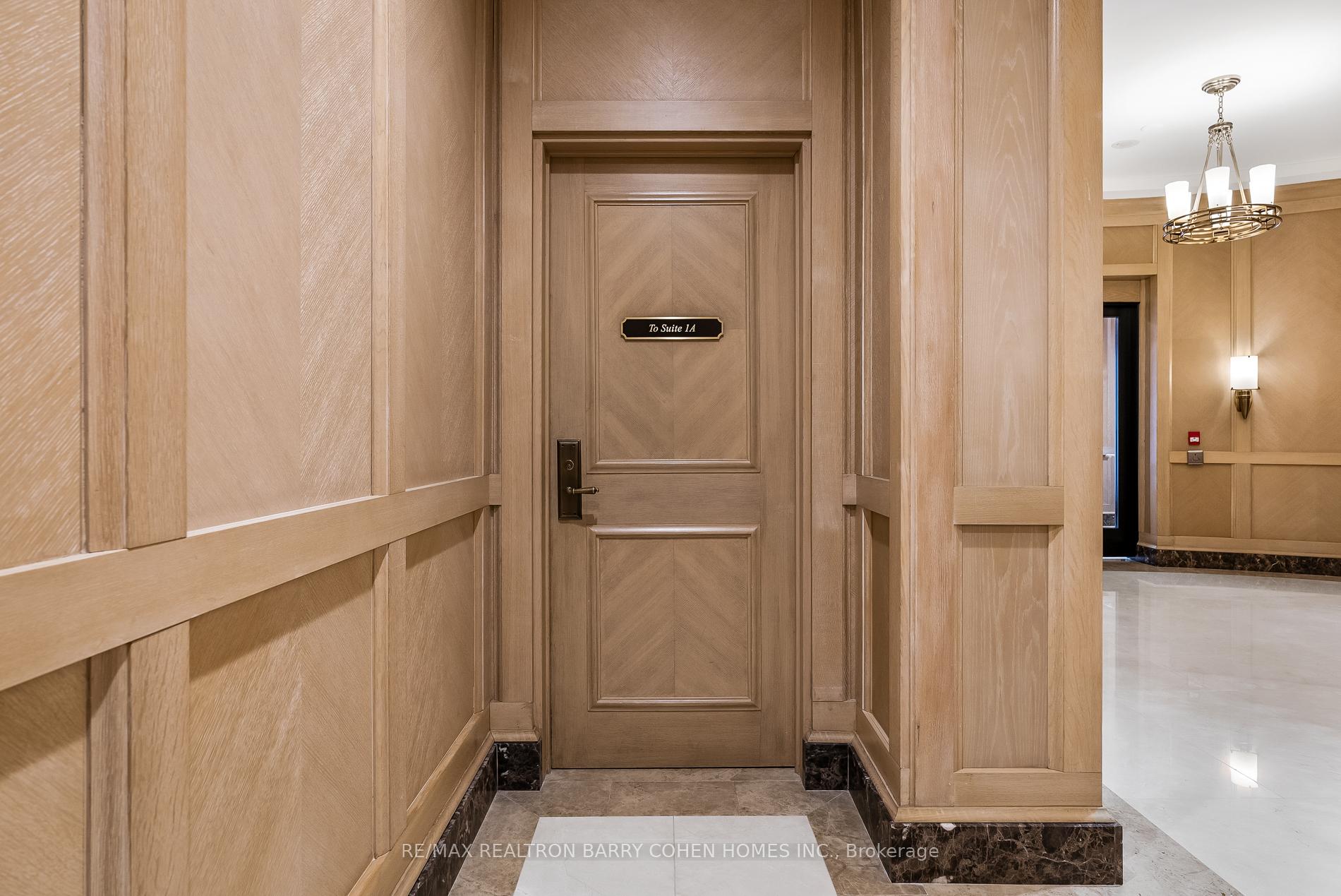#1A - 1 St Thomas Street, Toronto Unit: 1A