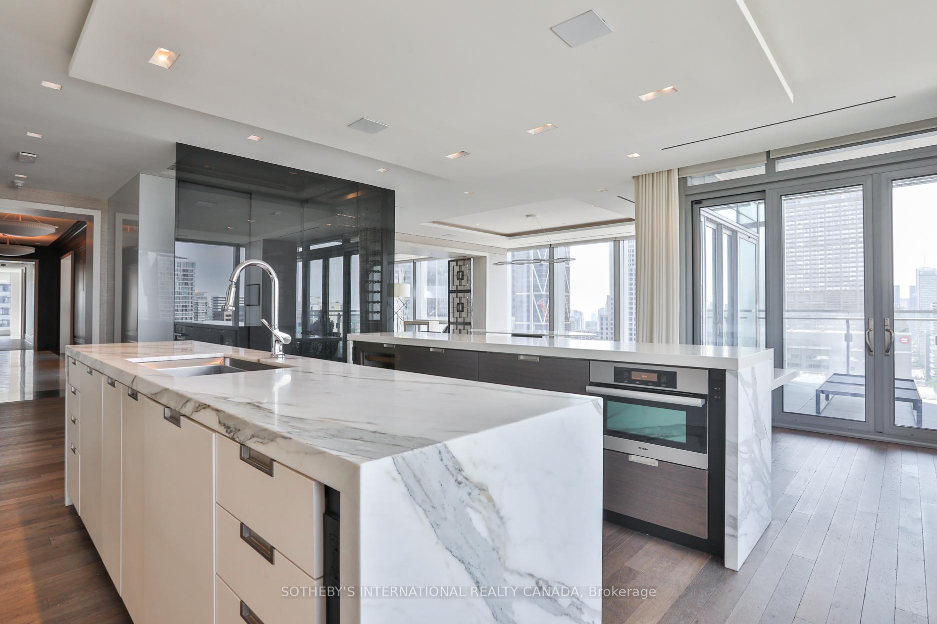 50 Yorkville Avenue 2503/2504