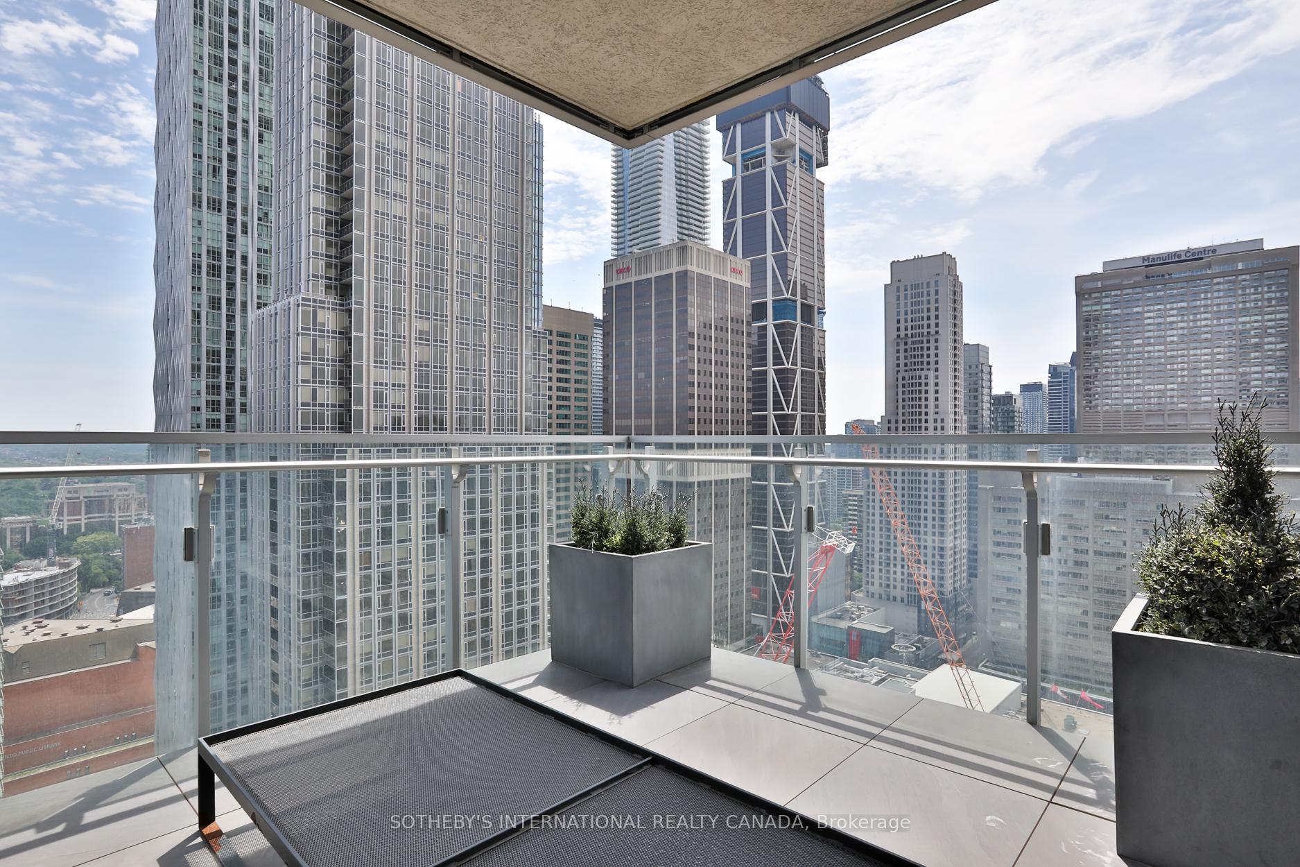 50 Yorkville Avenue 2503/2504