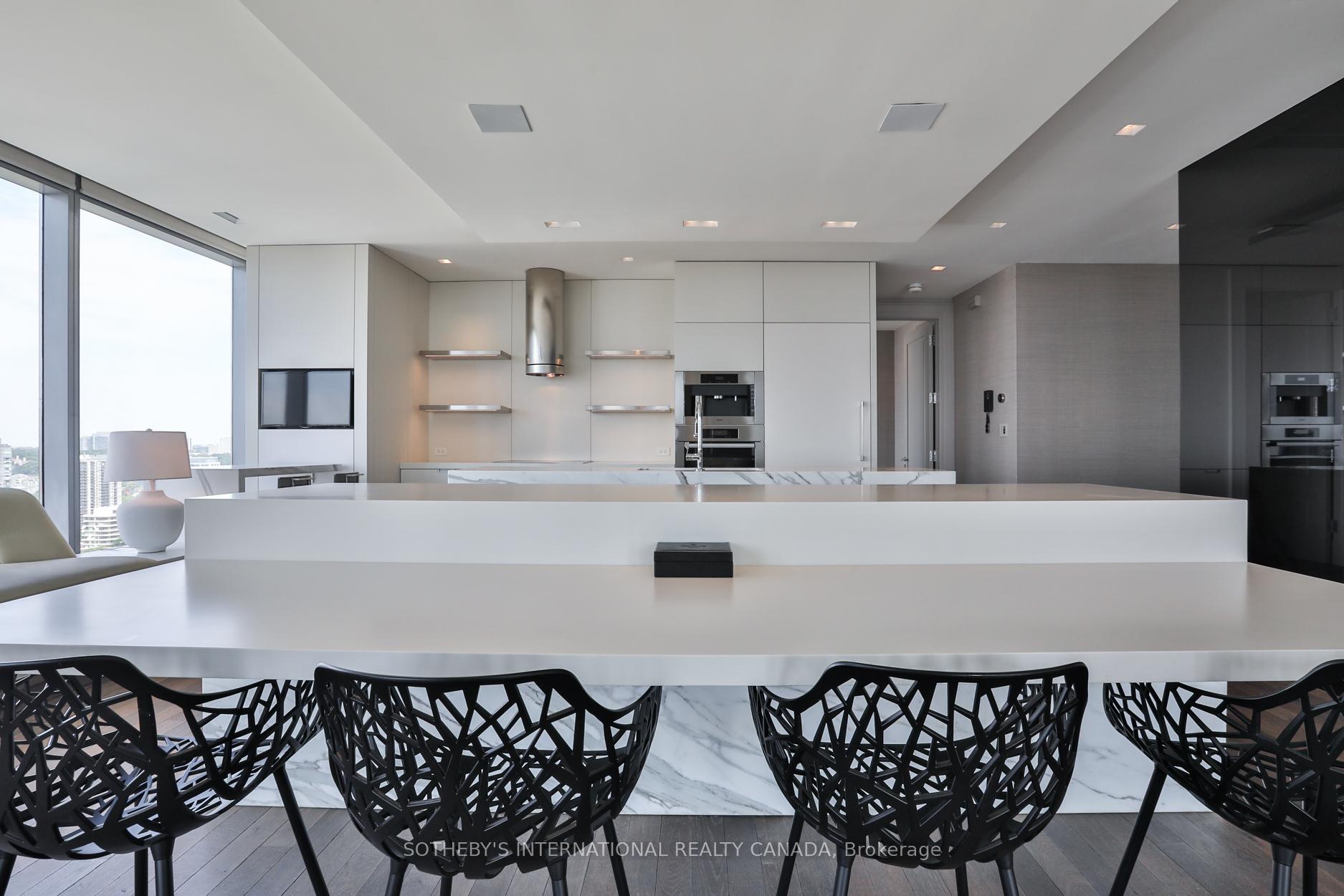 50 Yorkville Avenue 2503/2504