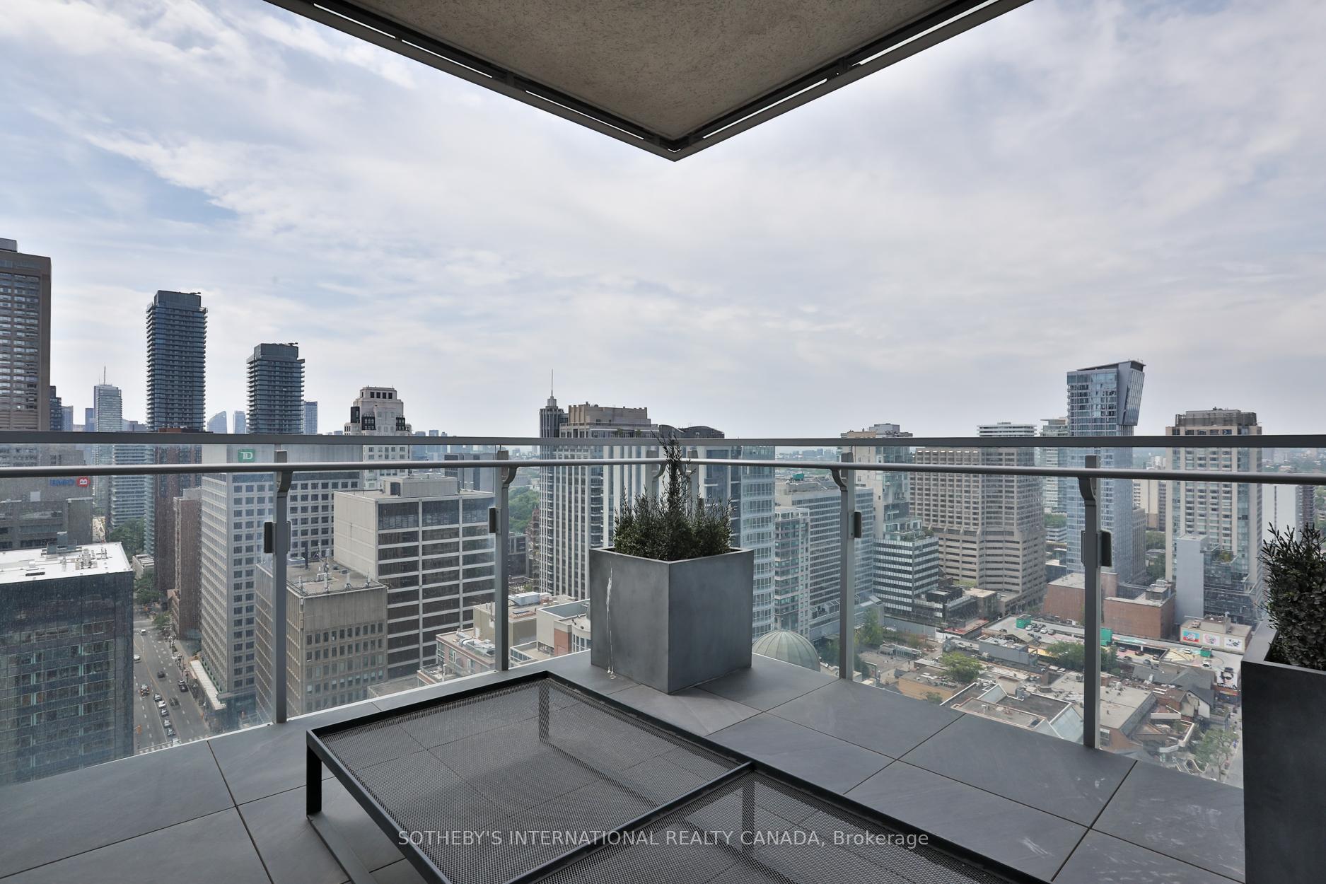 50 Yorkville Avenue 2503/2504