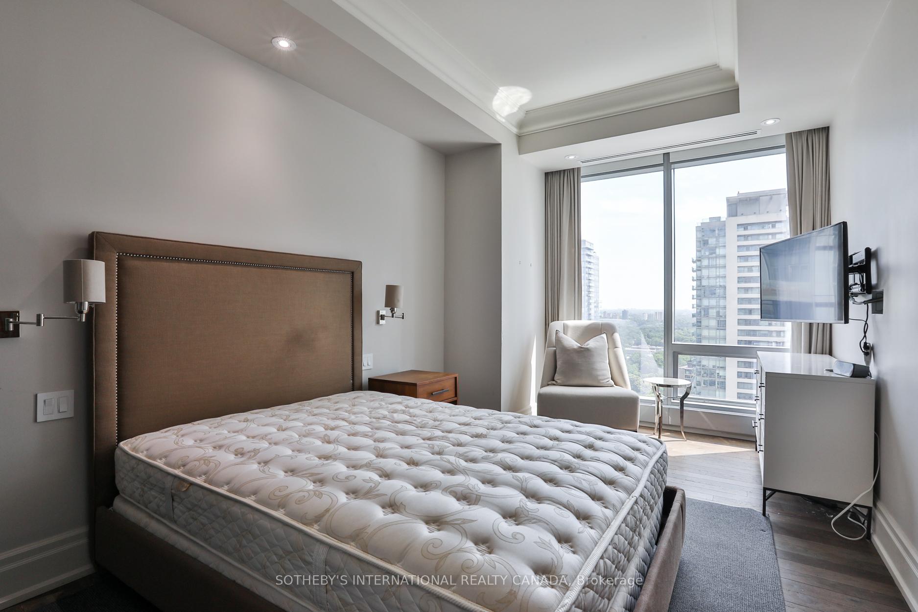 50 Yorkville Avenue 2503/2504