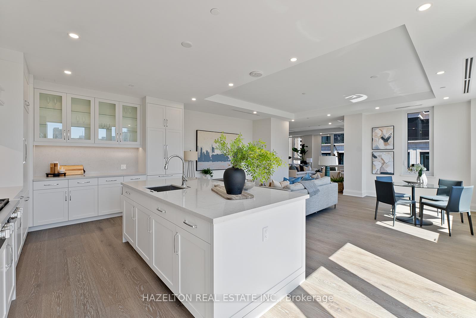 128 Hazelton Avenue 802