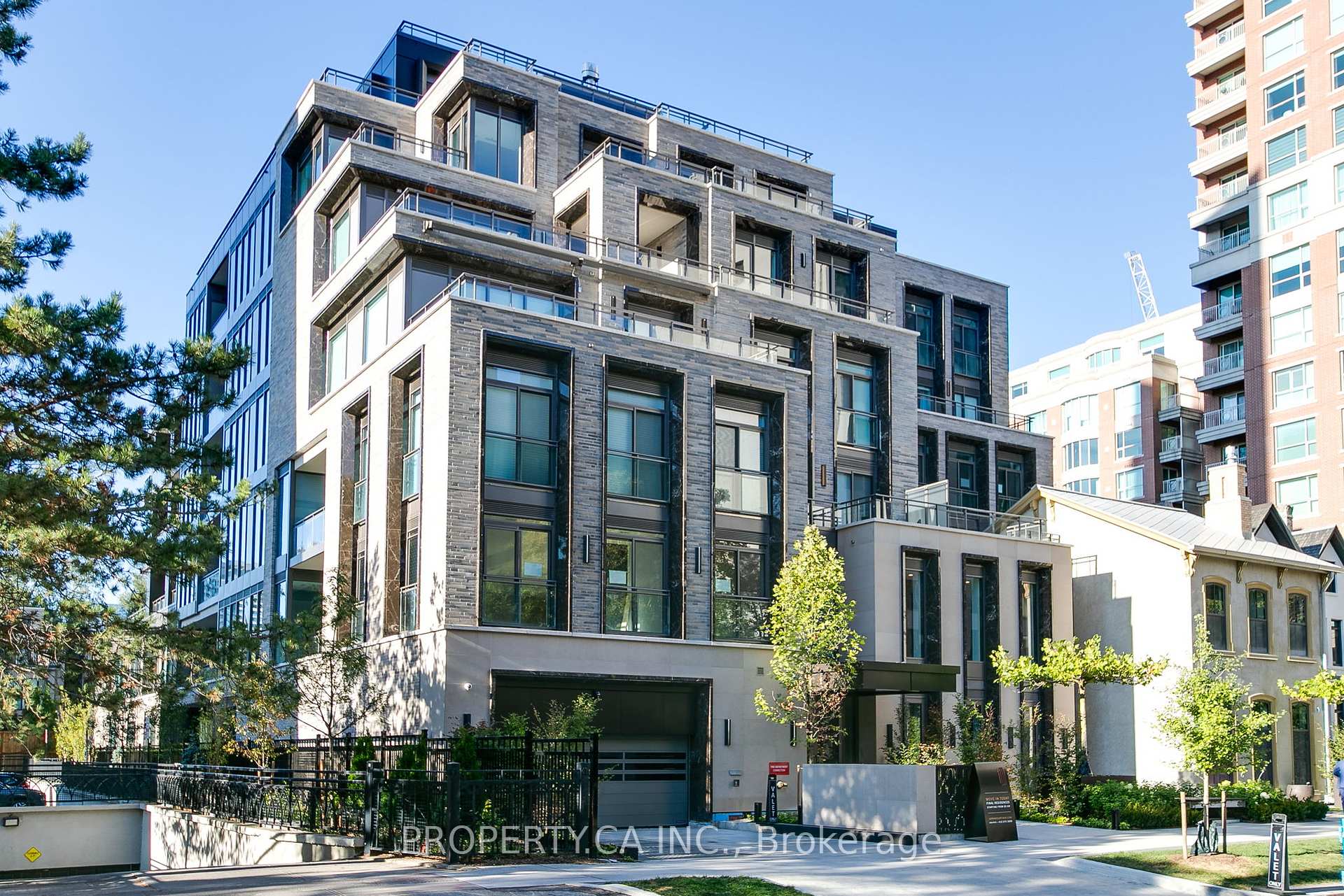 10 Prince Arthur Avenue 403