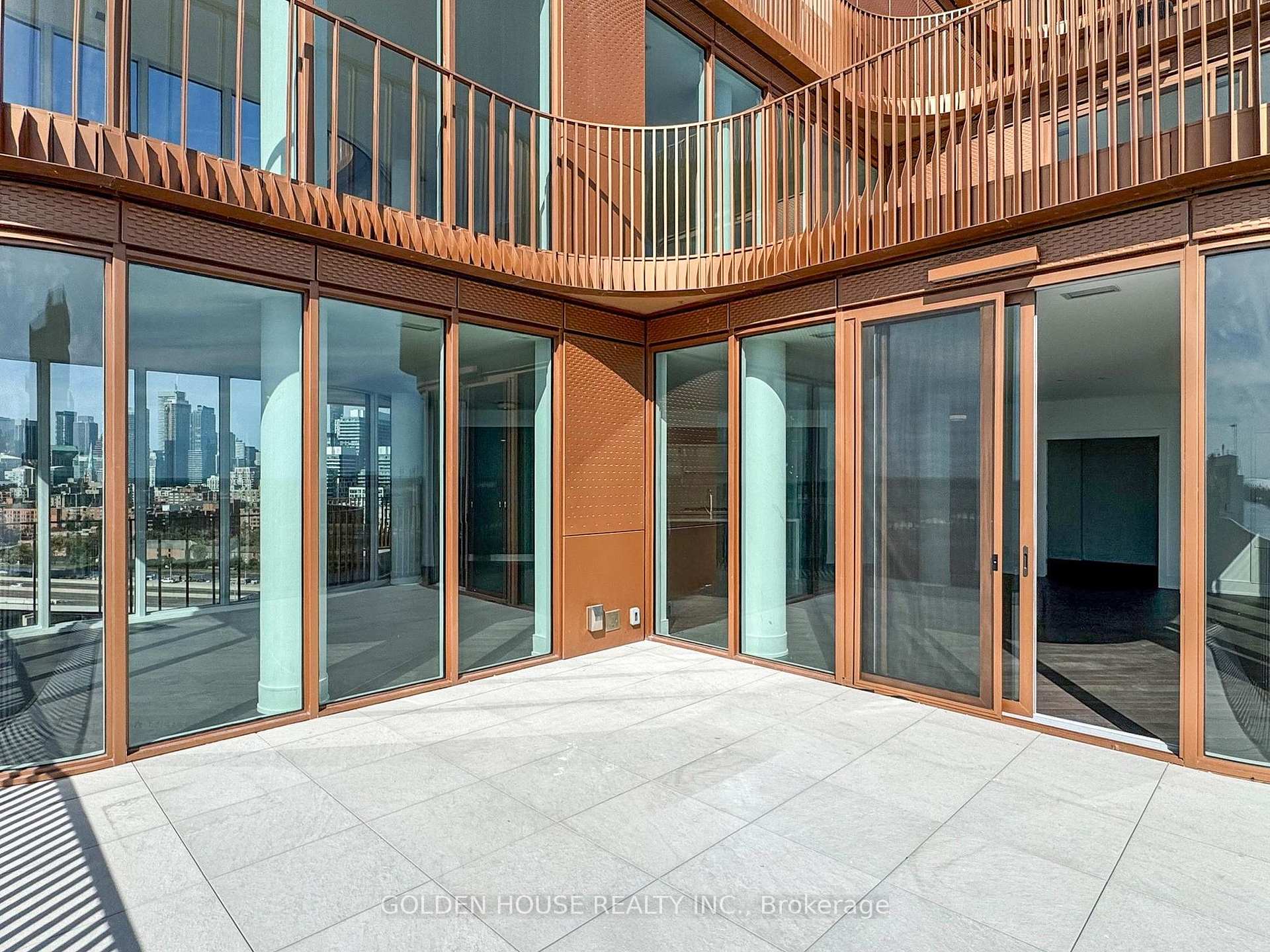 155 Merchants' Wharf N/A LPH22