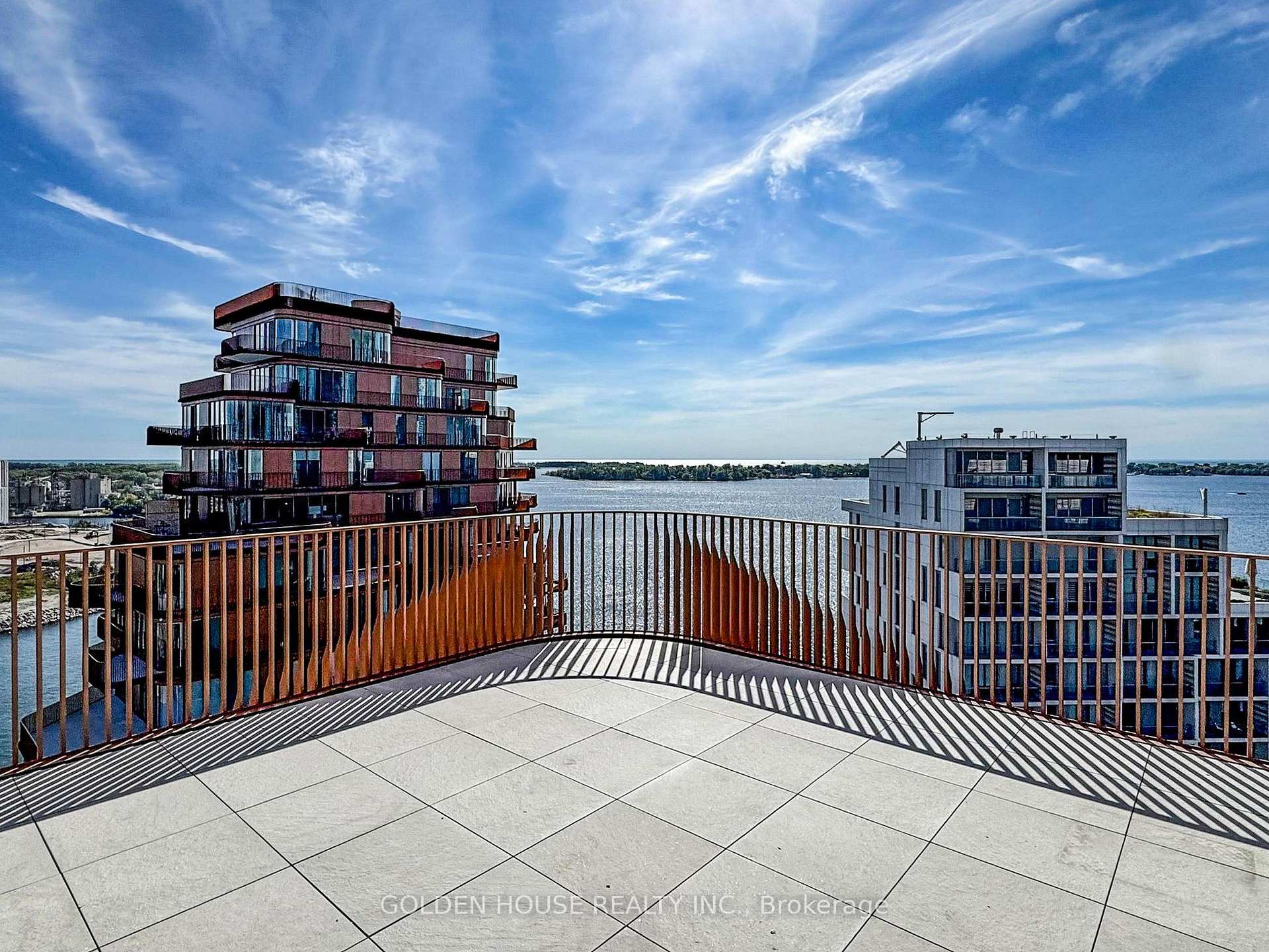 155 Merchants' Wharf N/A LPH22