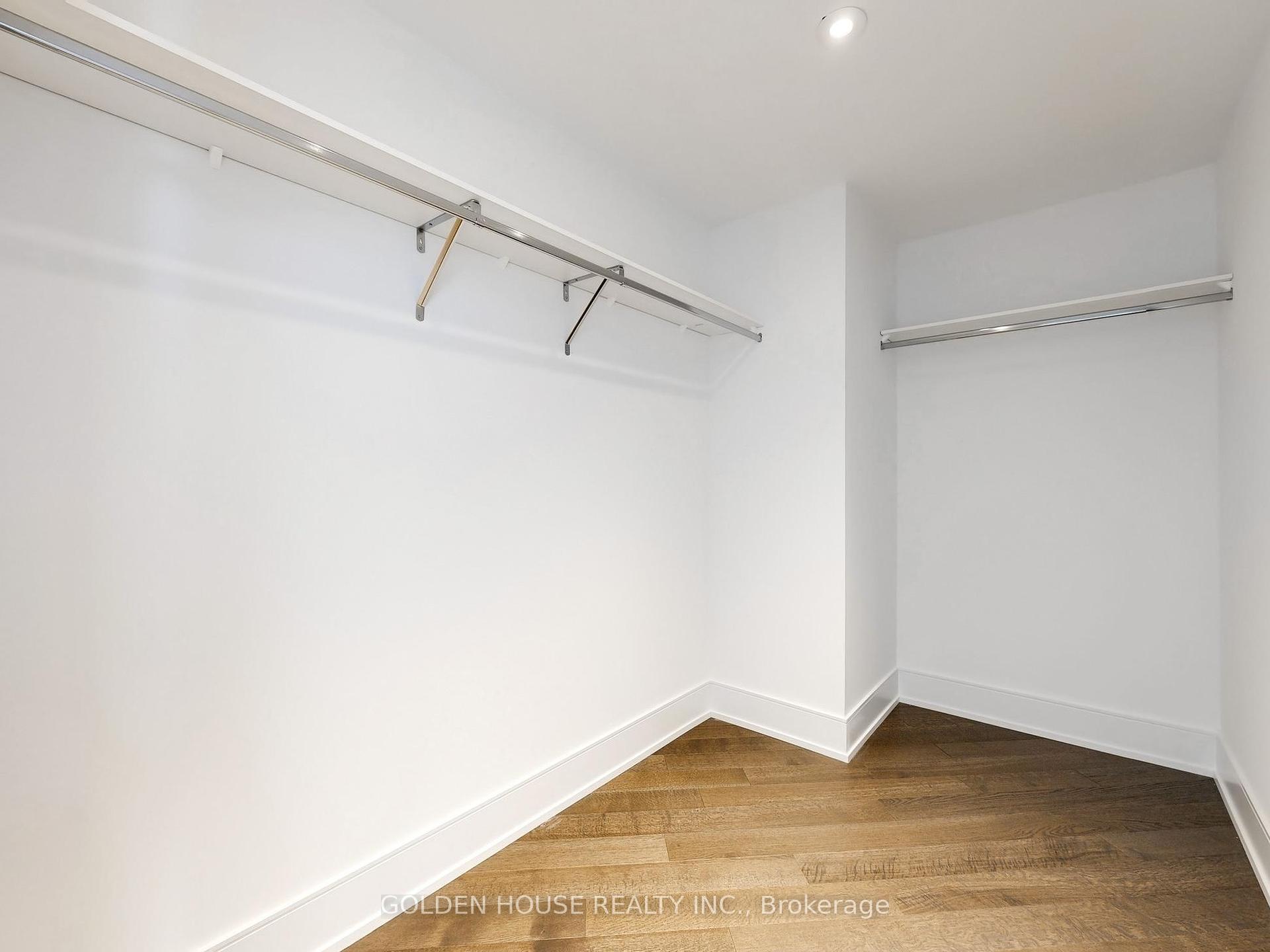 155 Merchants' Wharf N/A LPH22