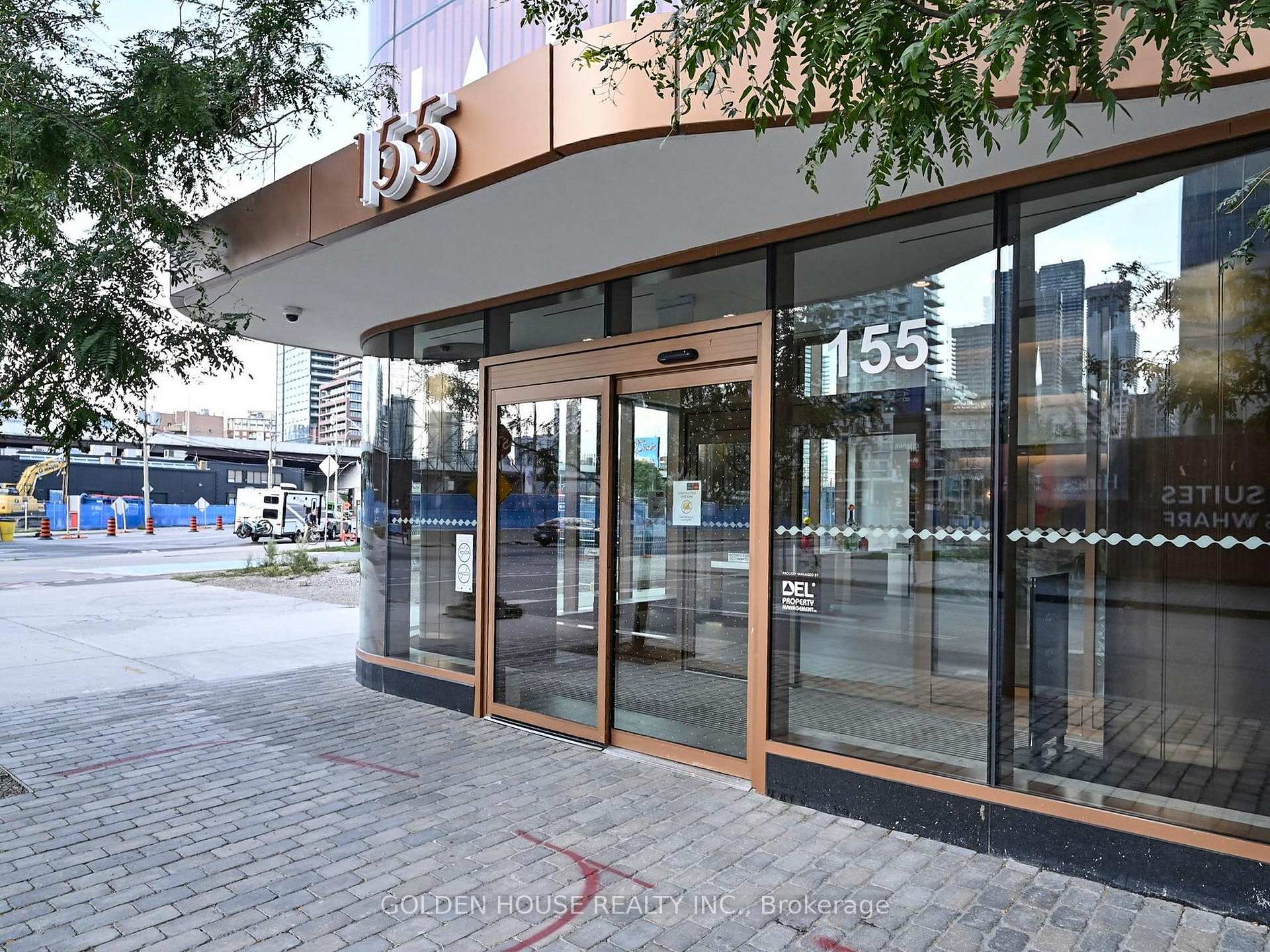 155 Merchants' Wharf N/A LPH22