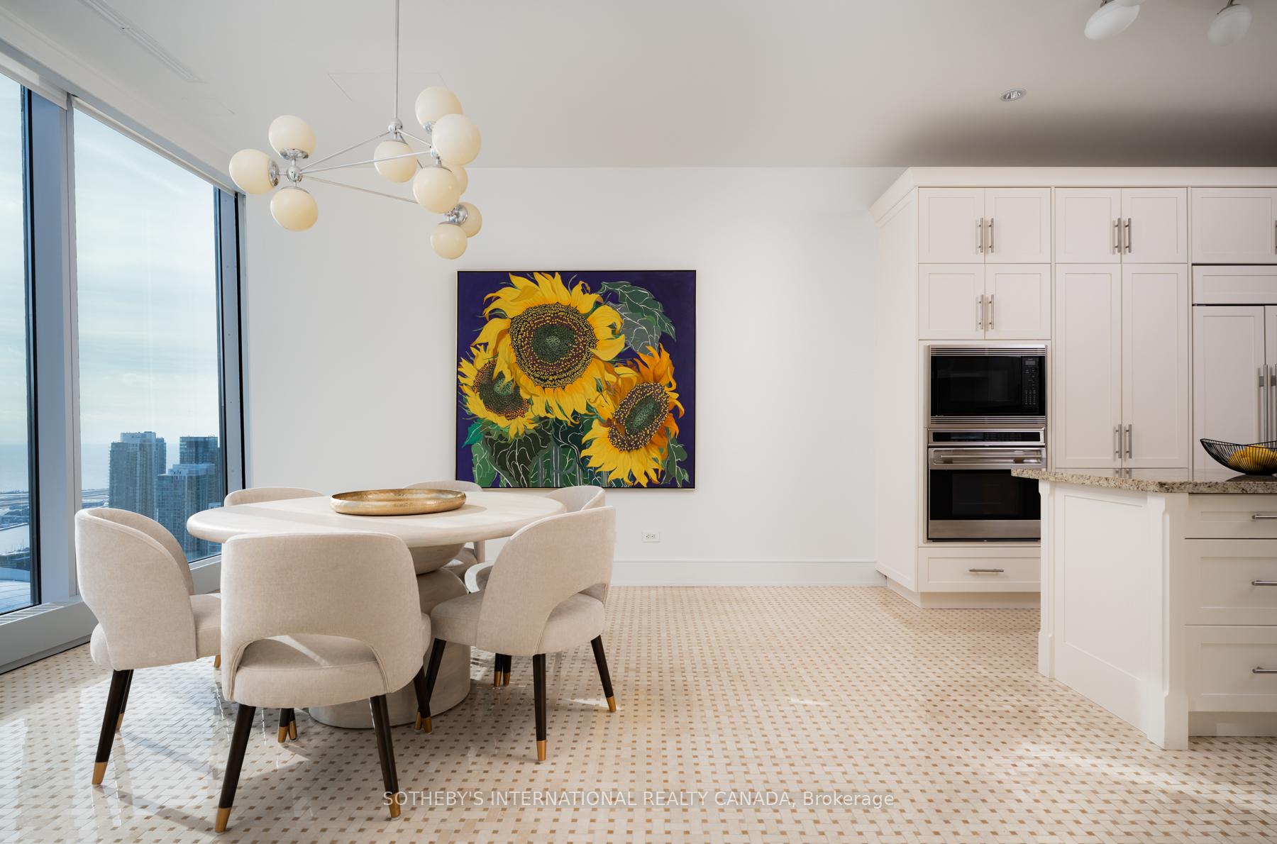 183 Wellington Street W 4104