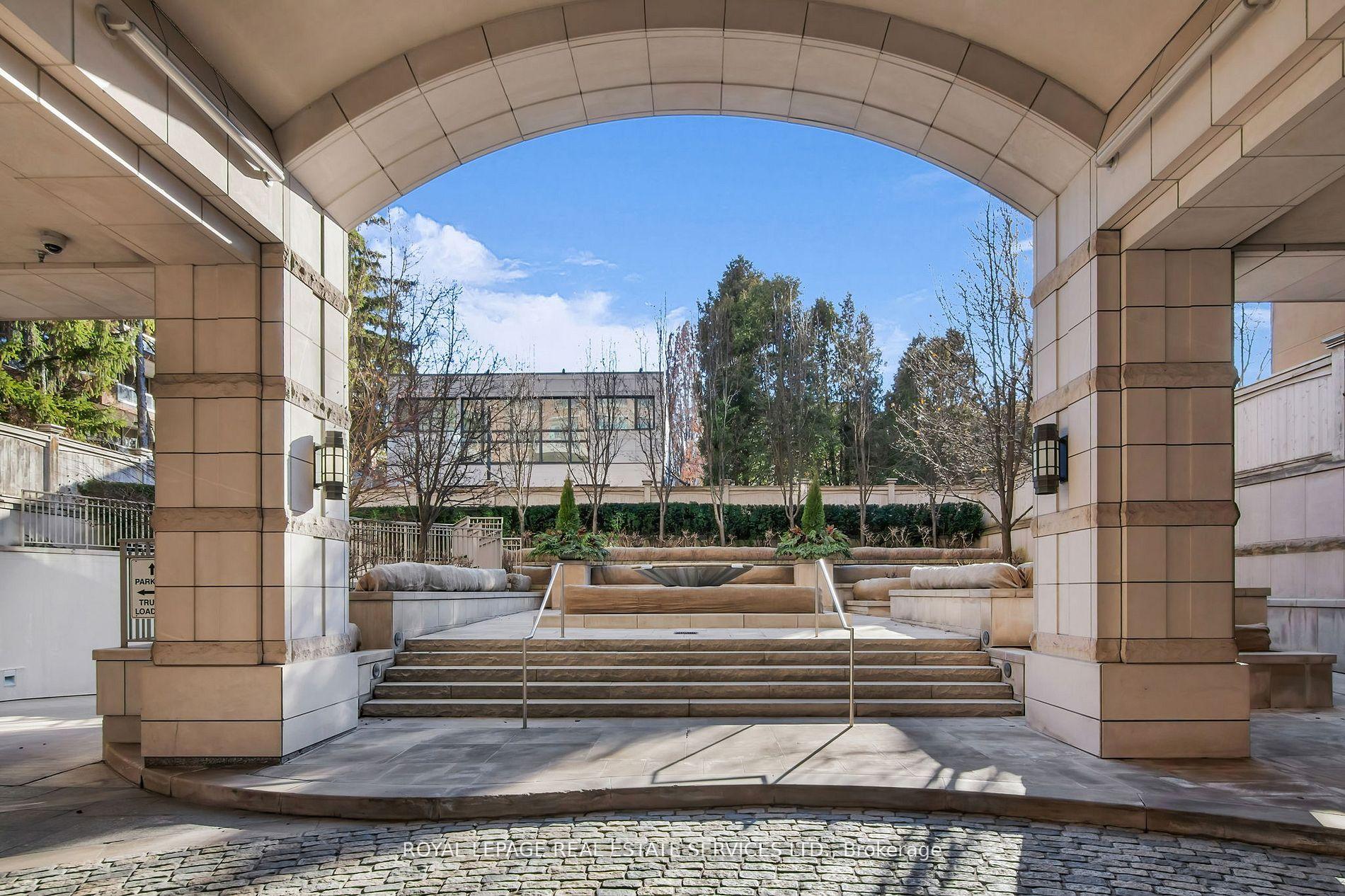 155 St Clair Avenue W 1701