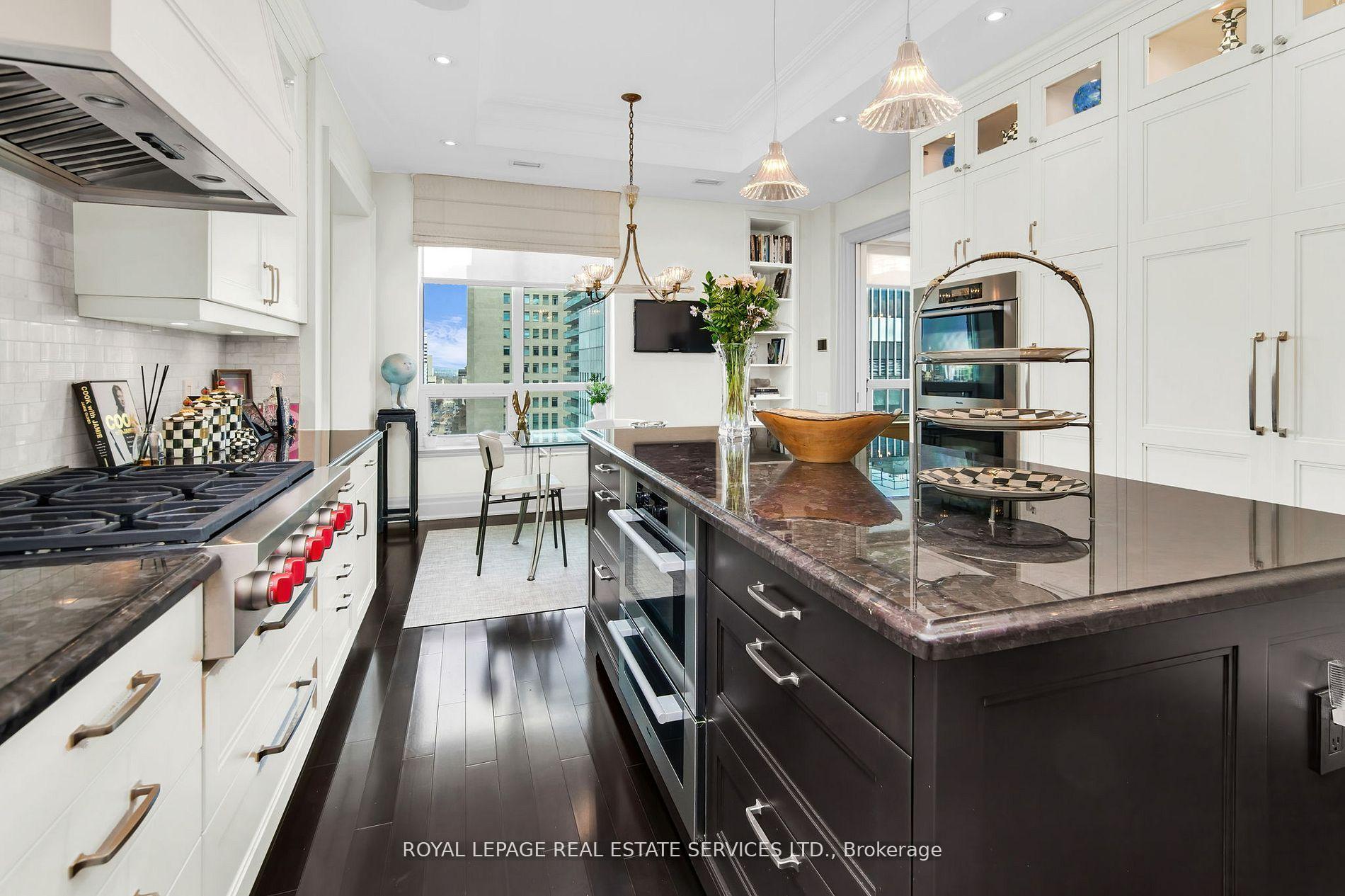 155 St Clair Avenue W 1701