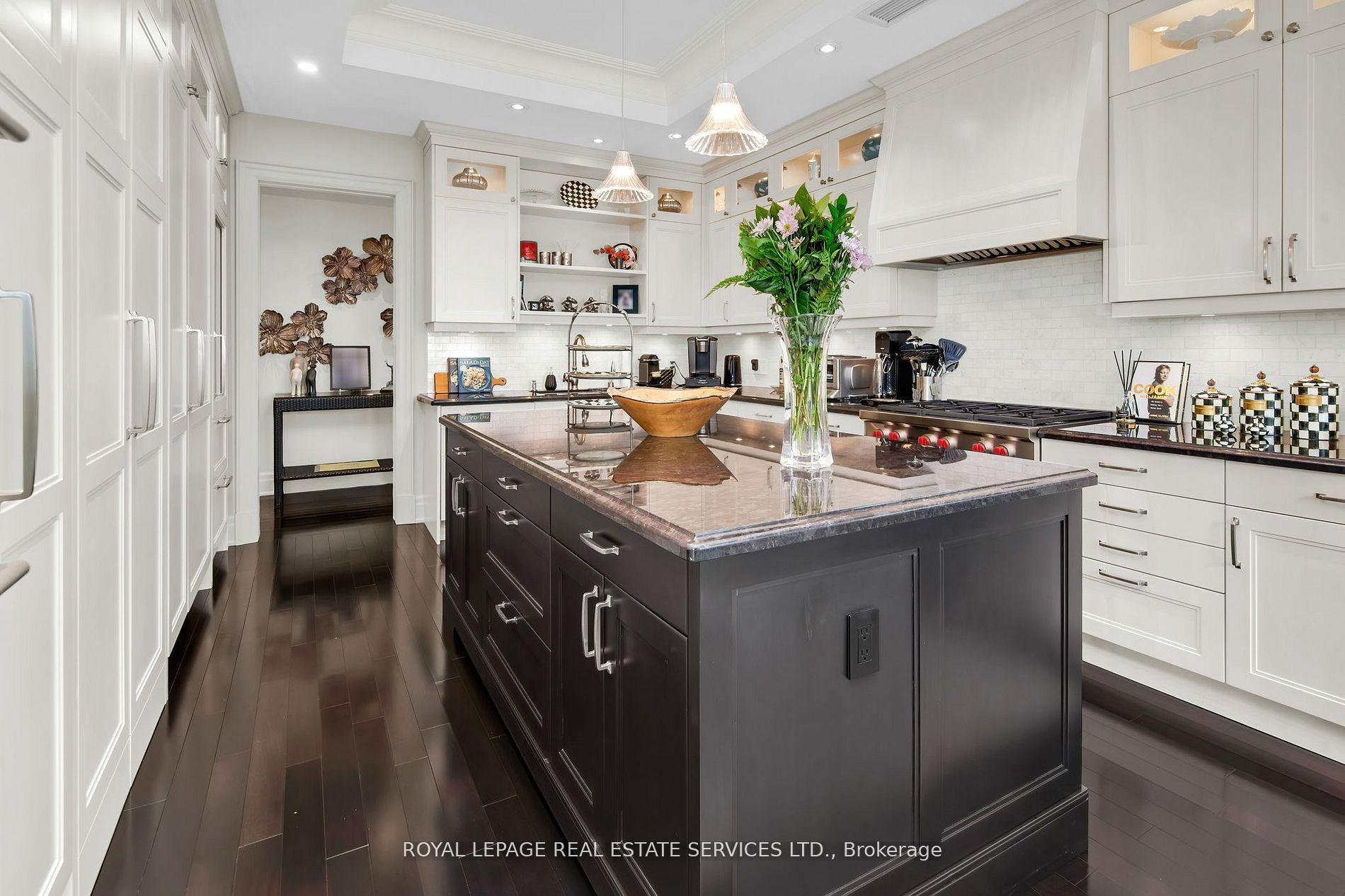 155 St Clair Avenue W 1701