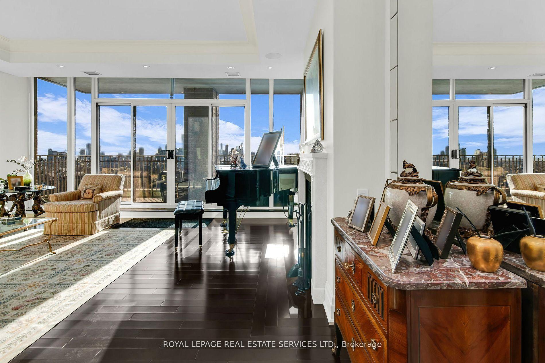 155 St Clair Avenue W 1701