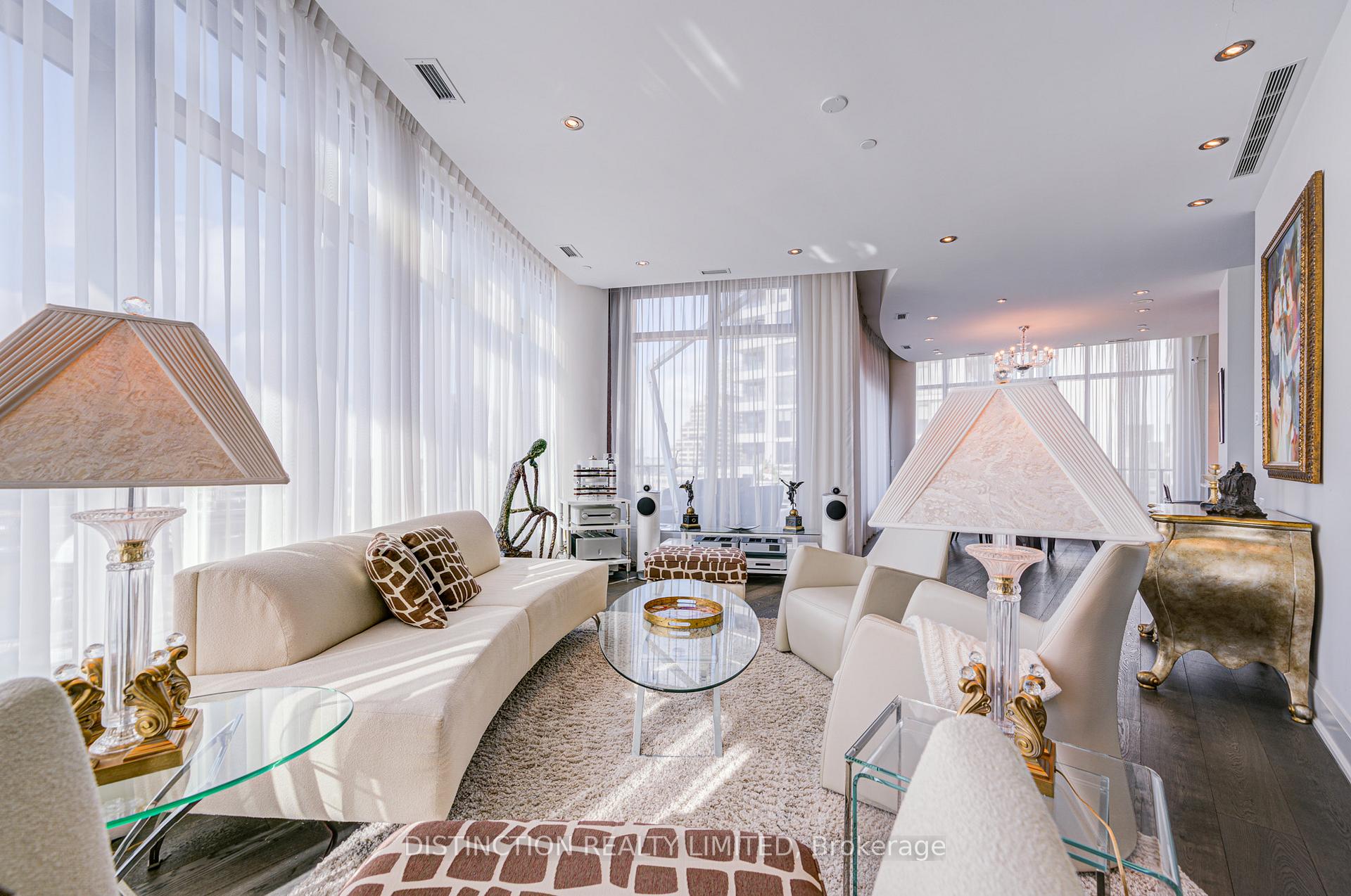 77 W Charles Street W 1603