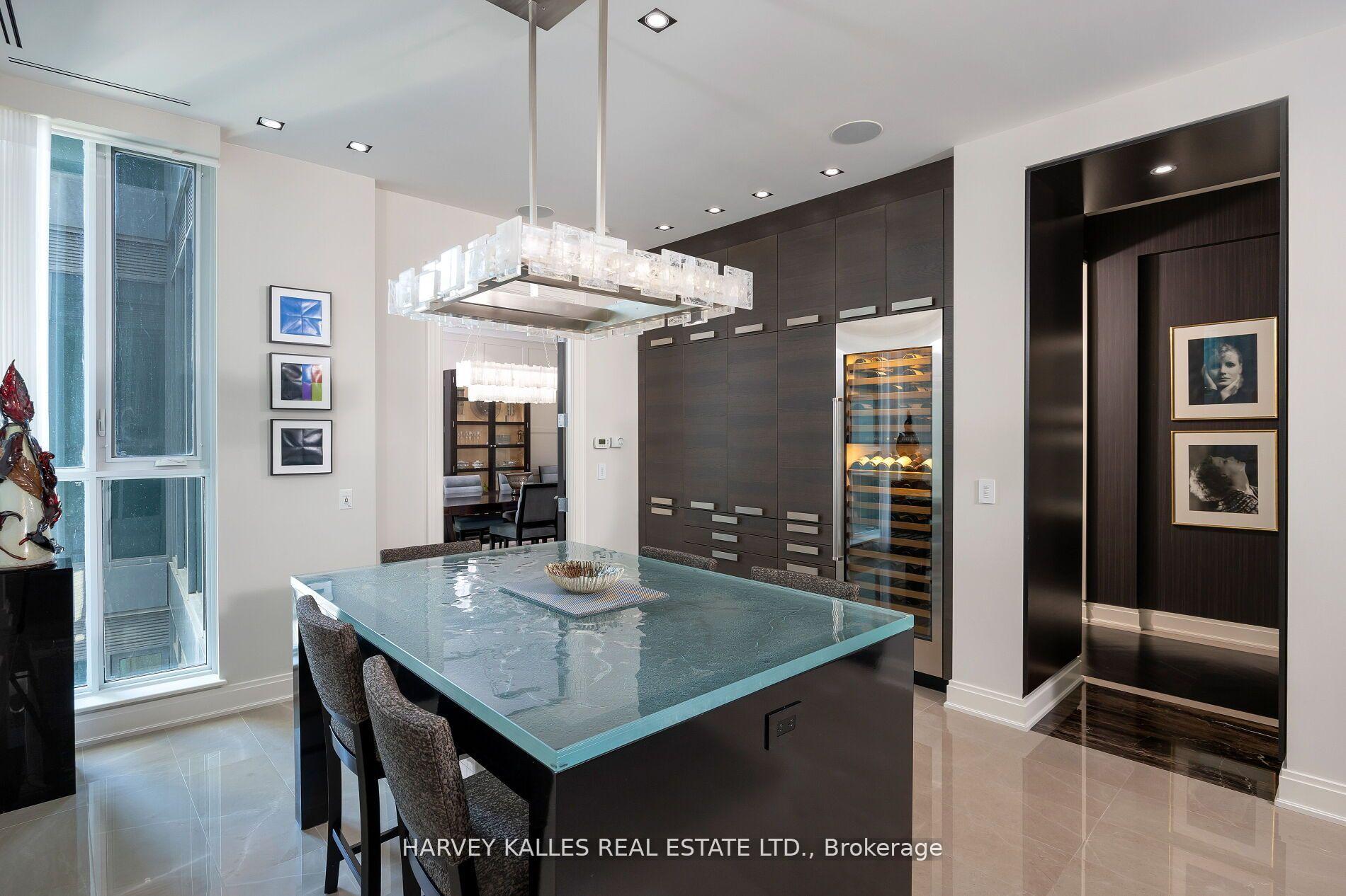 206 Bloor Street W 1501