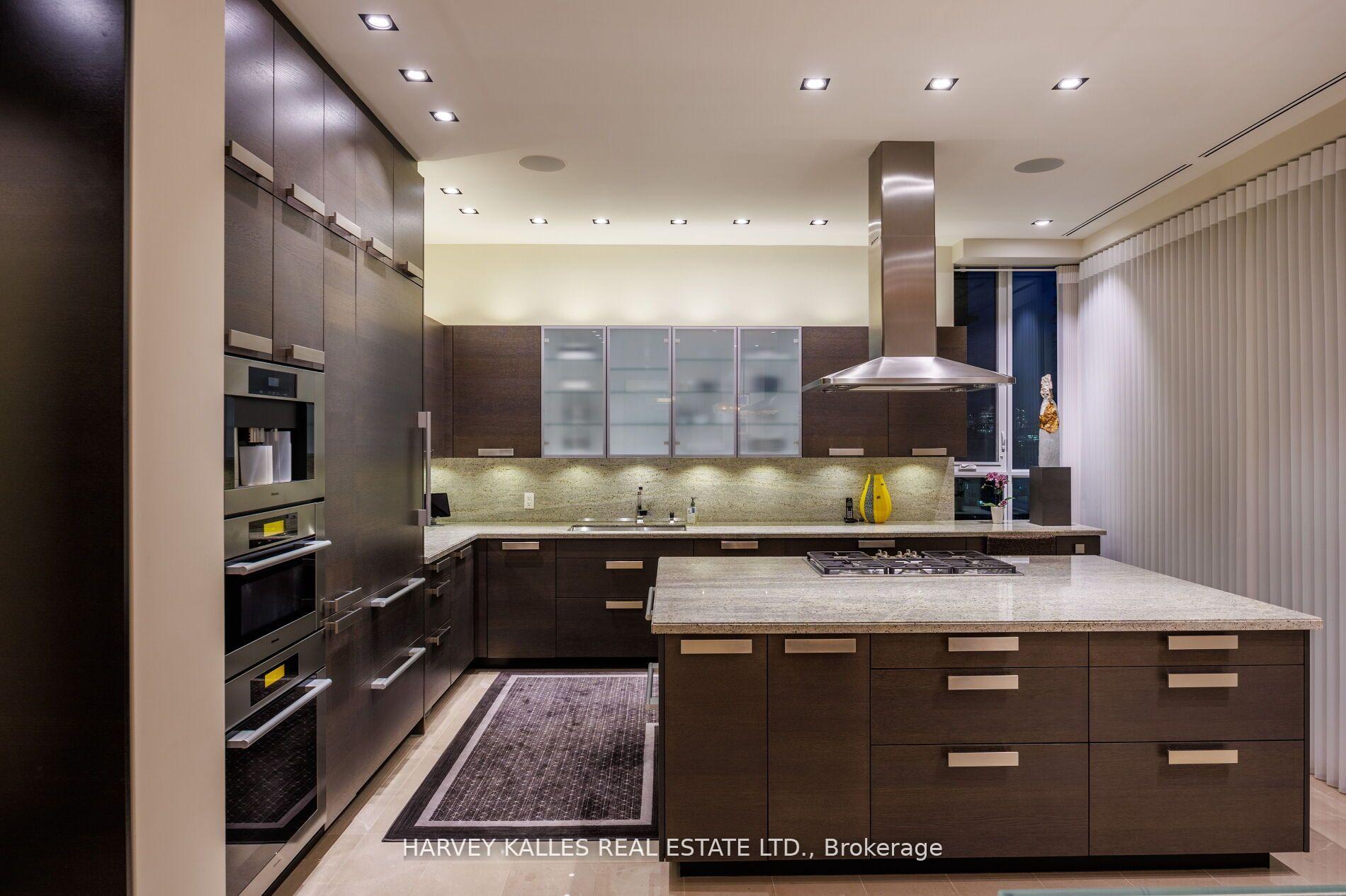 206 Bloor Street W 1501