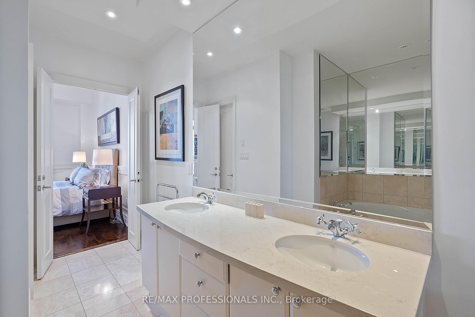 99 Avenue Road SUBPH3