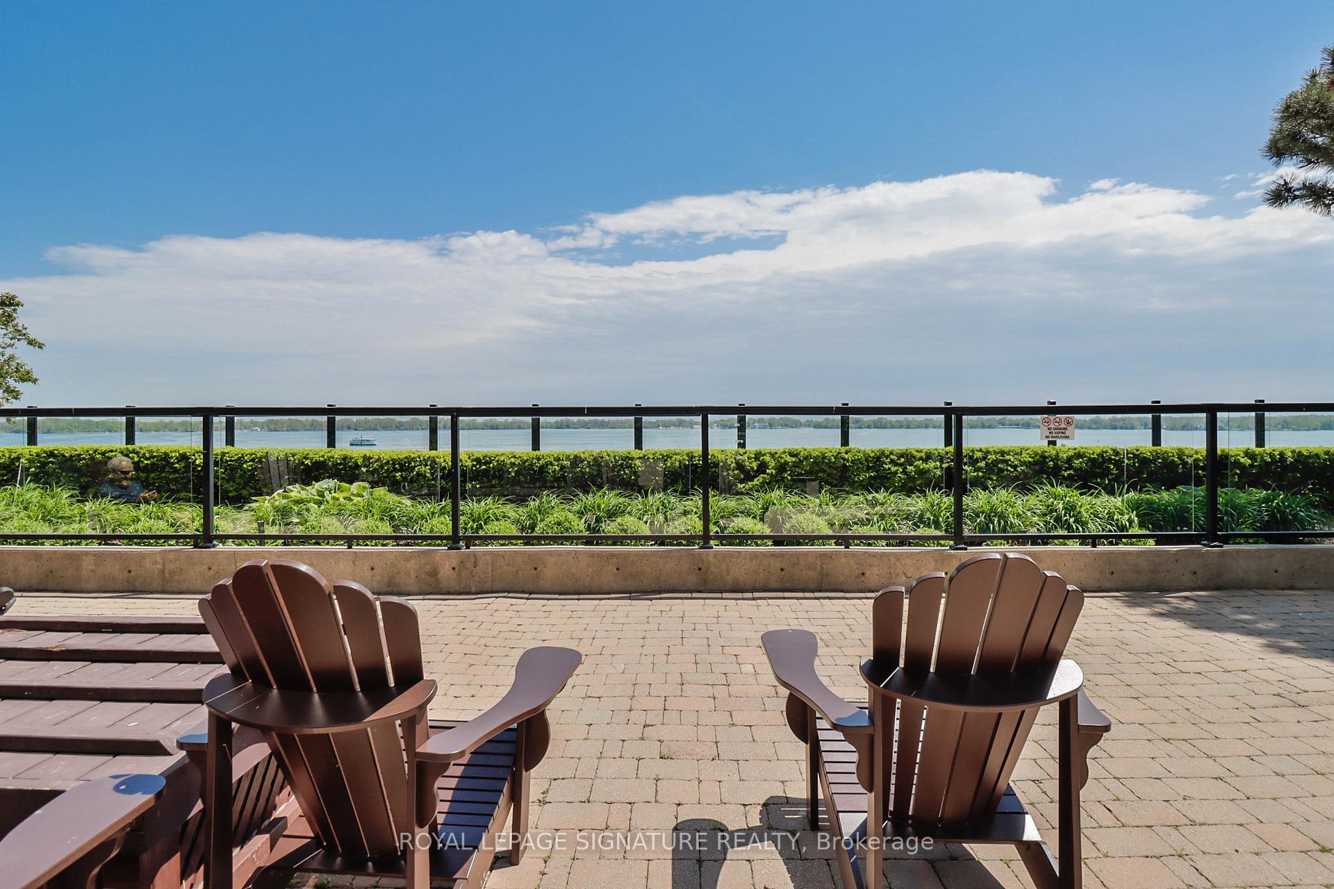 55 Harbour Square PH10
