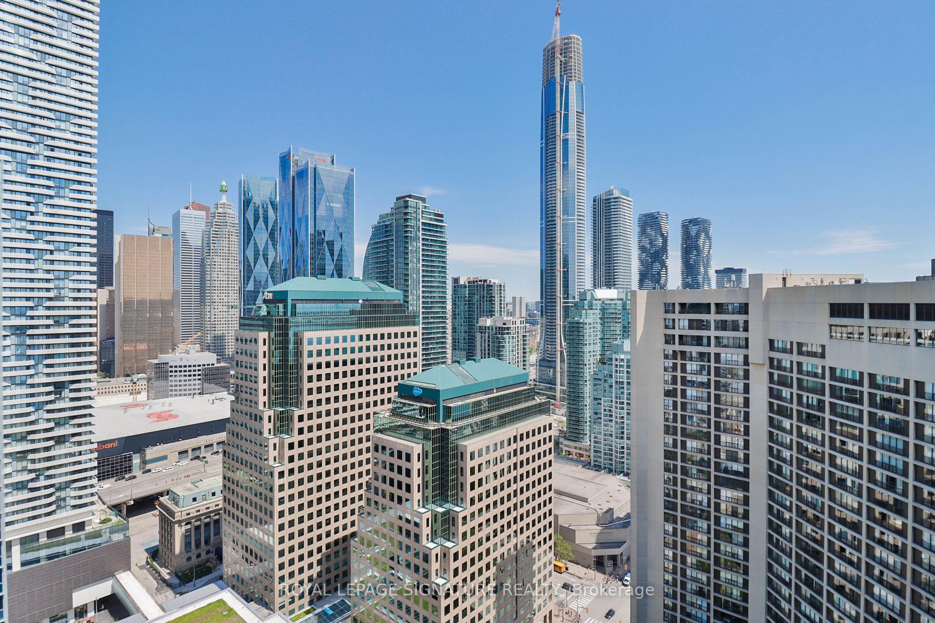 55 Harbour Square PH10
