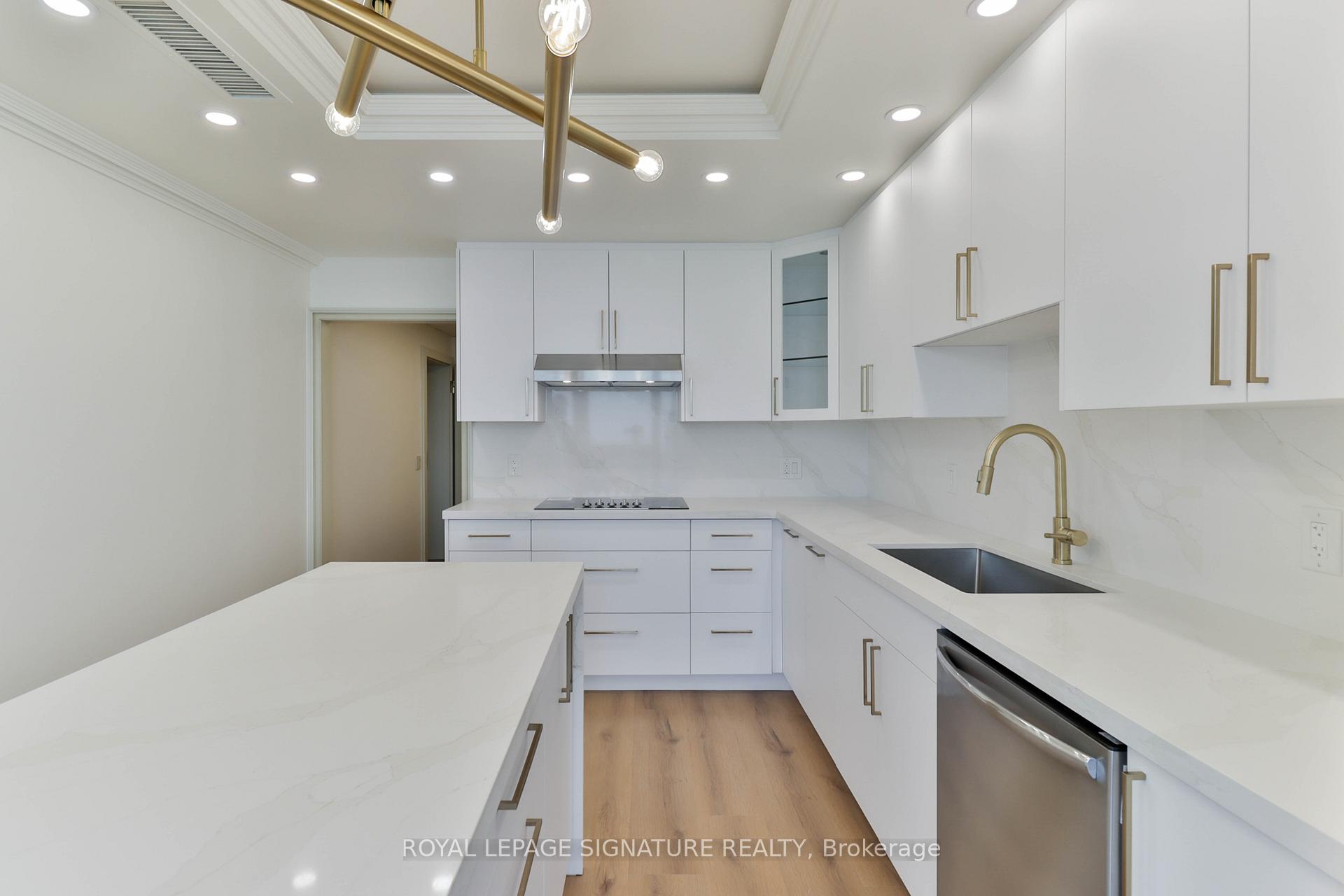 55 Harbour Square PH10