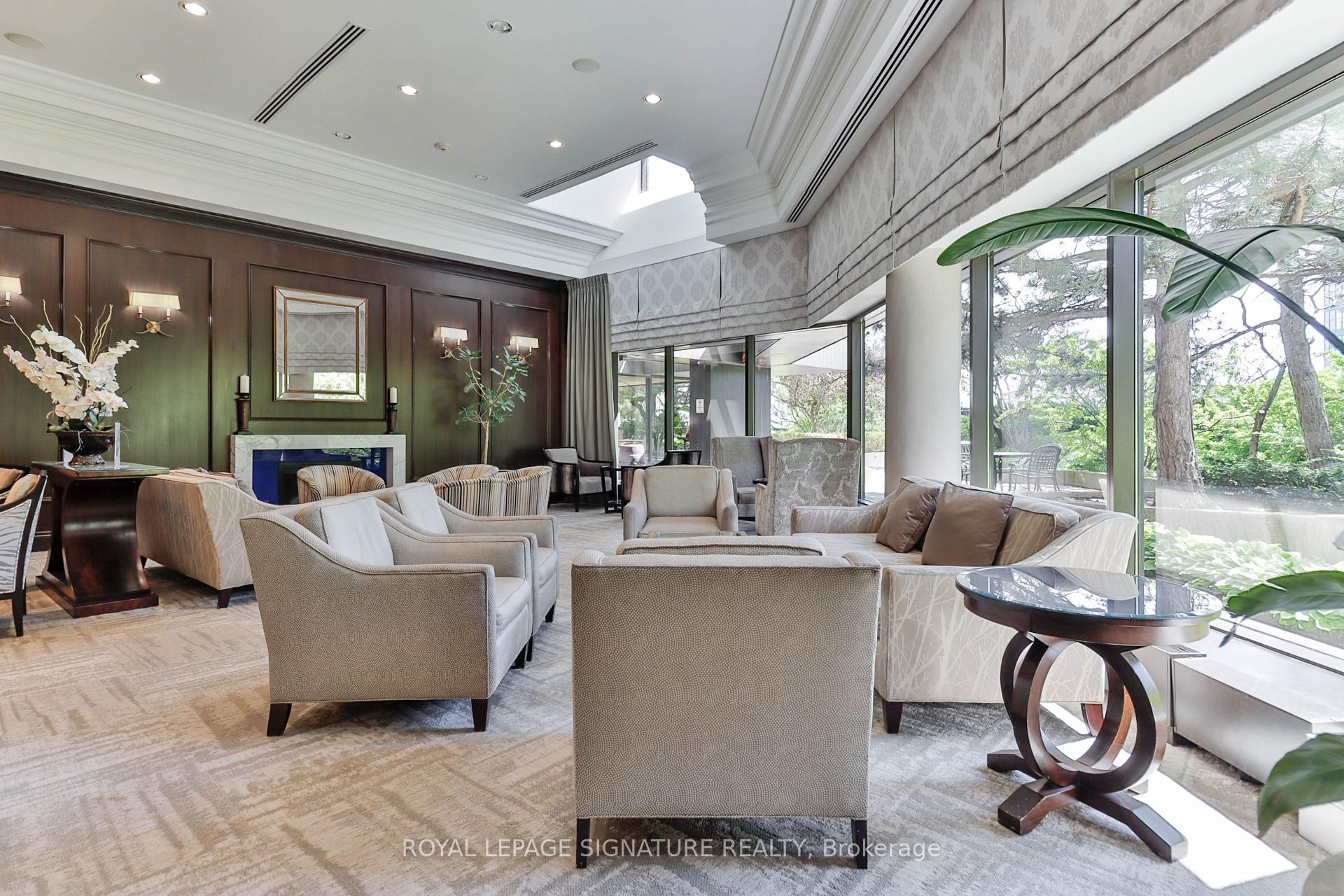 55 Harbour Square PH10