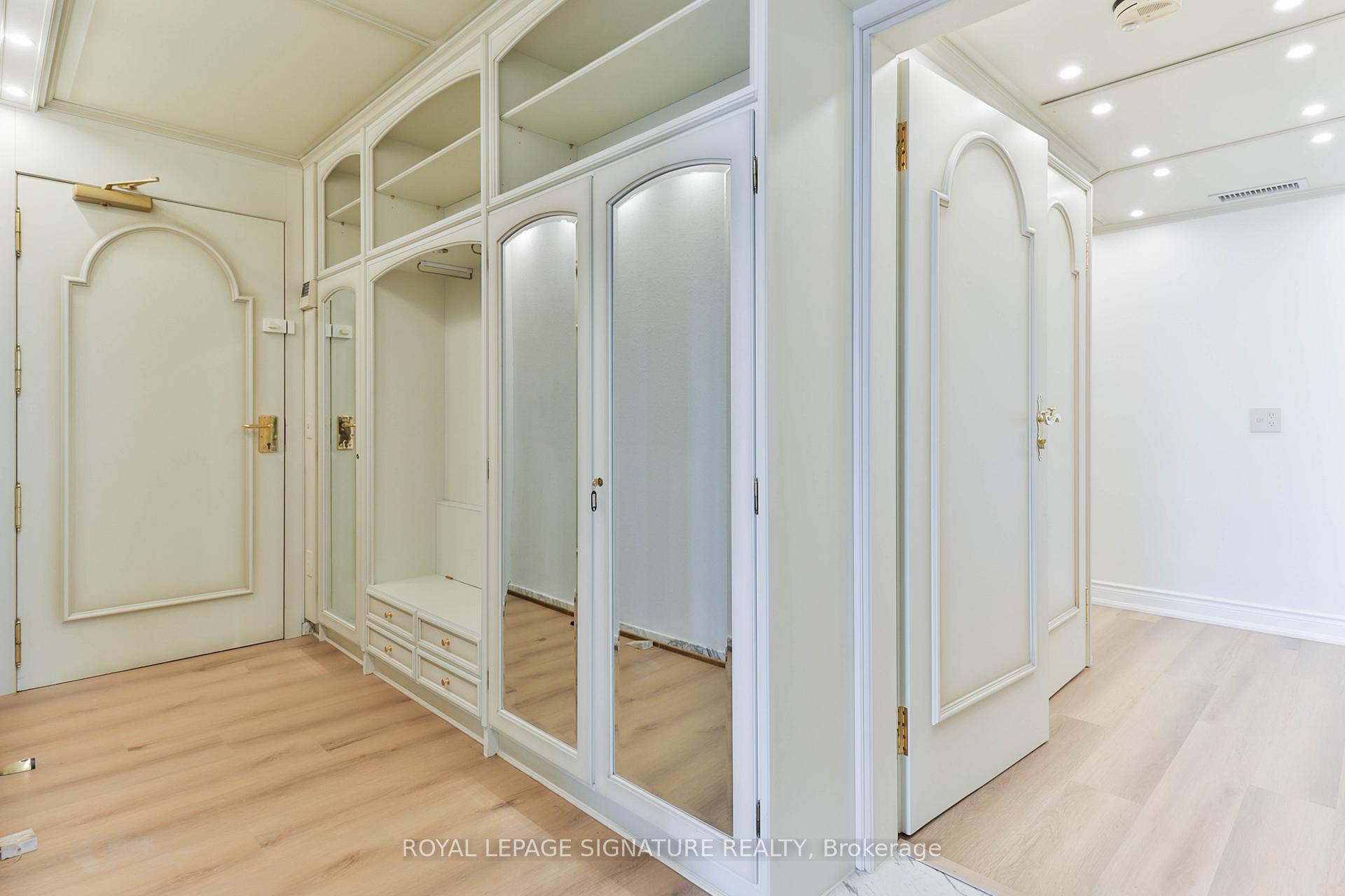 55 Harbour Square PH10