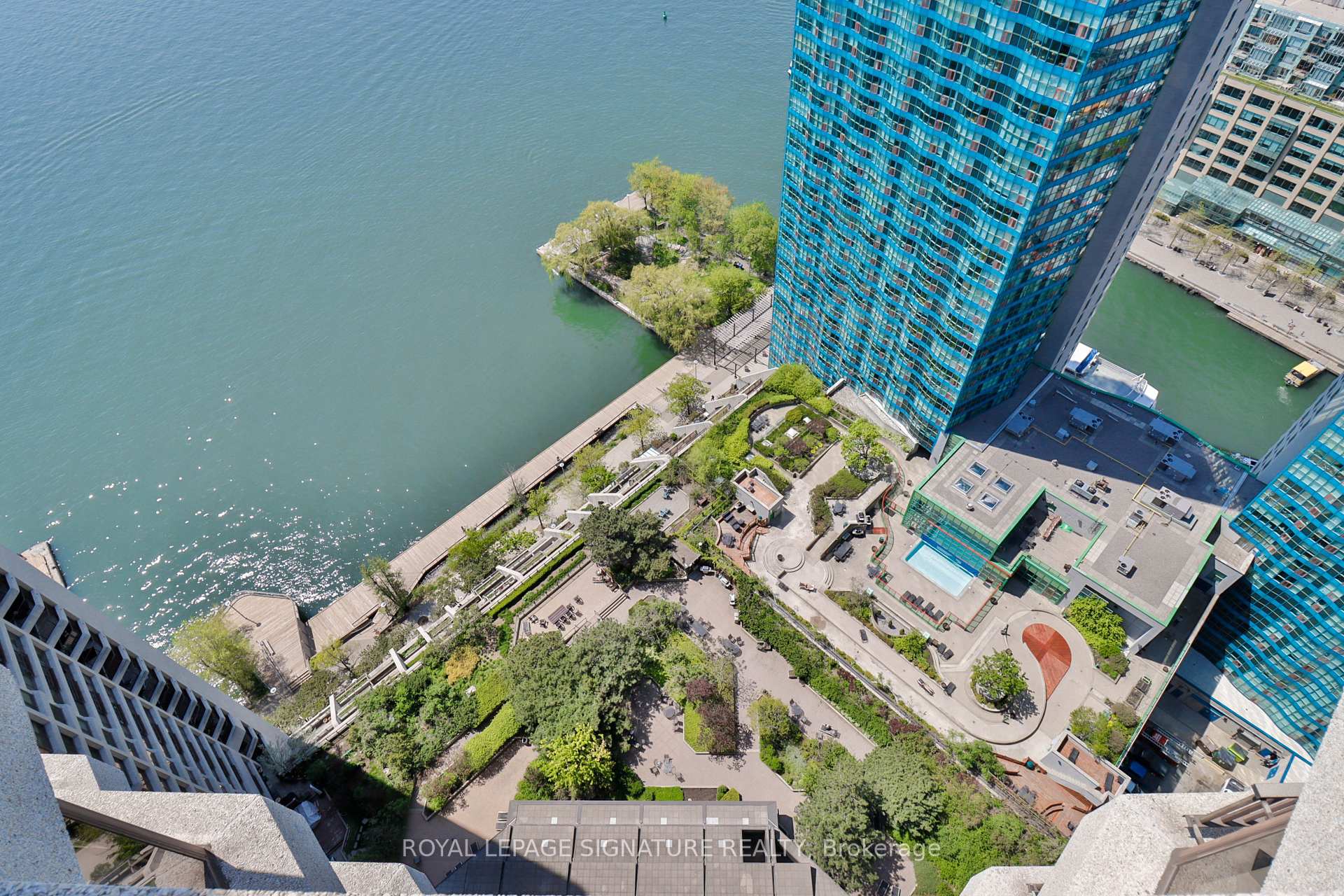 55 Harbour Square PH10