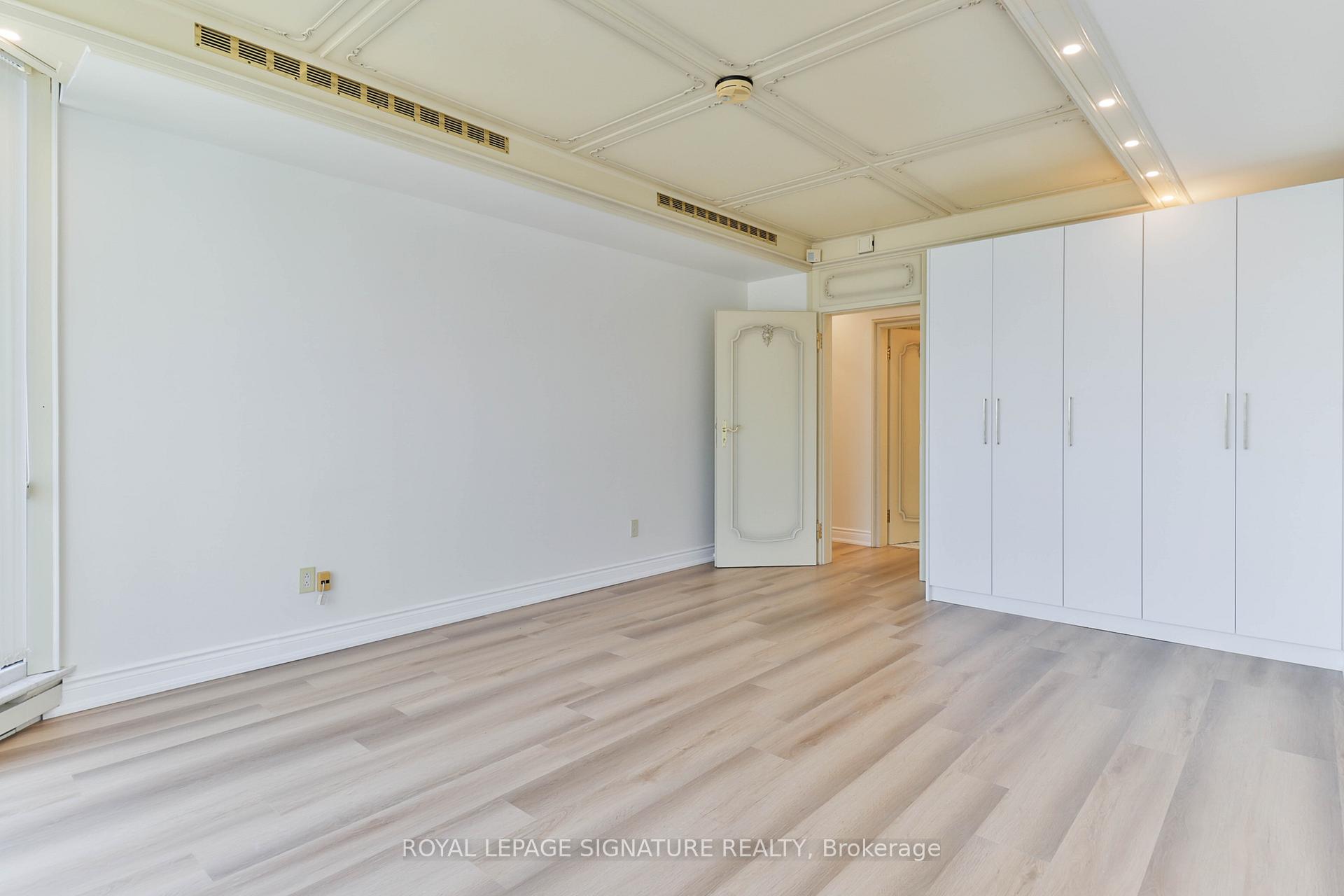 55 Harbour Square PH10