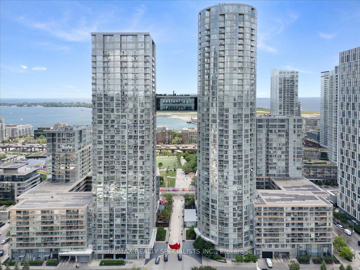 15 Iceboat Terrace PH06, Toronto Unit: PH06